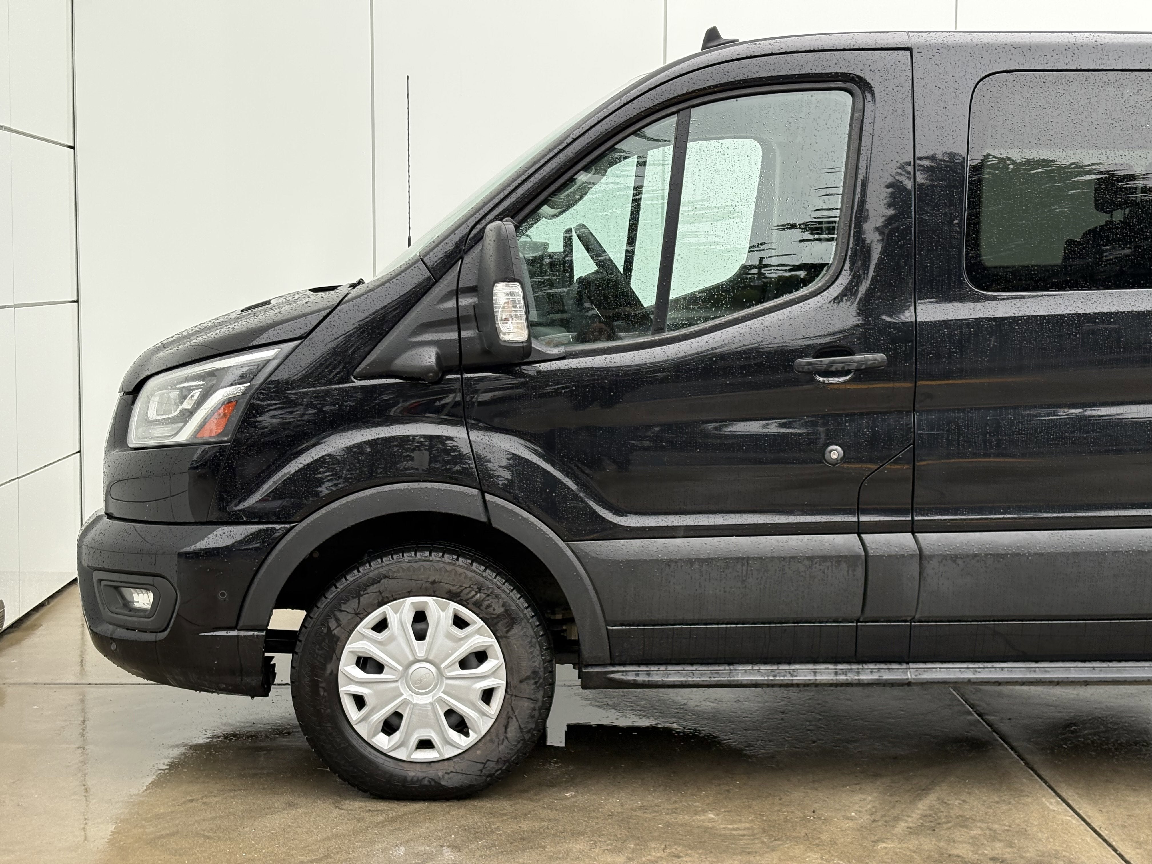 2023 Ford Transit Passenger Wagon XL