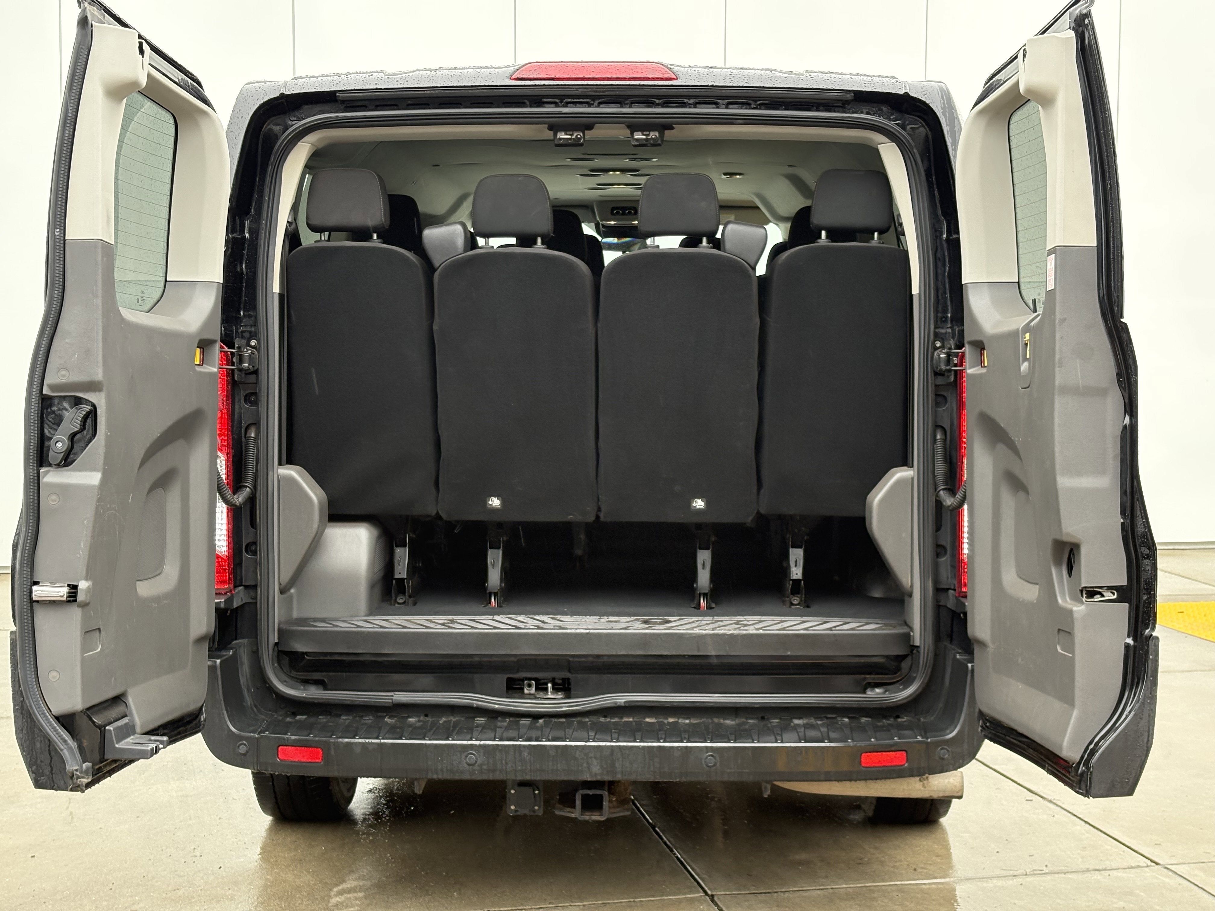 2023 Ford Transit Passenger Wagon XL