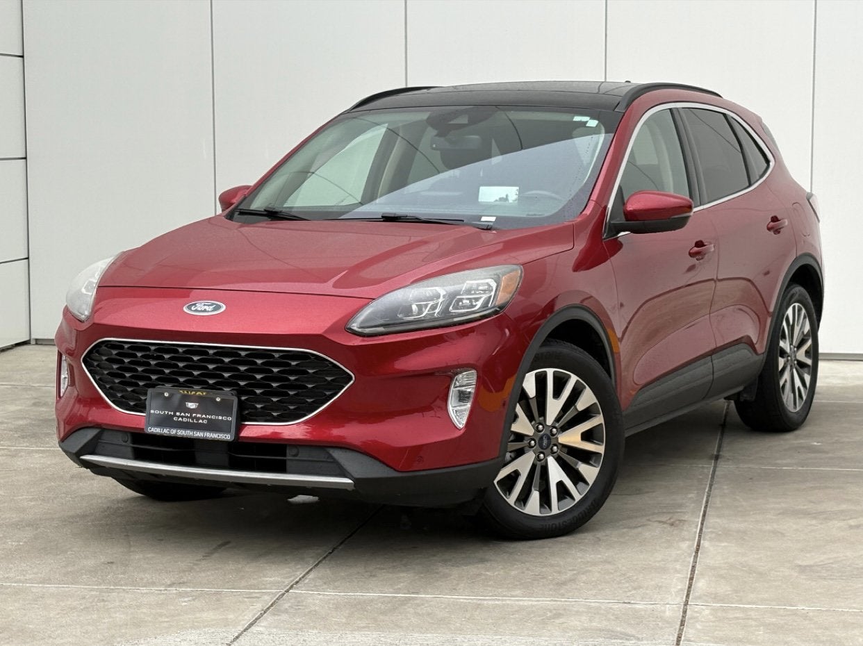 2020 Ford Escape Titanium Hybrid