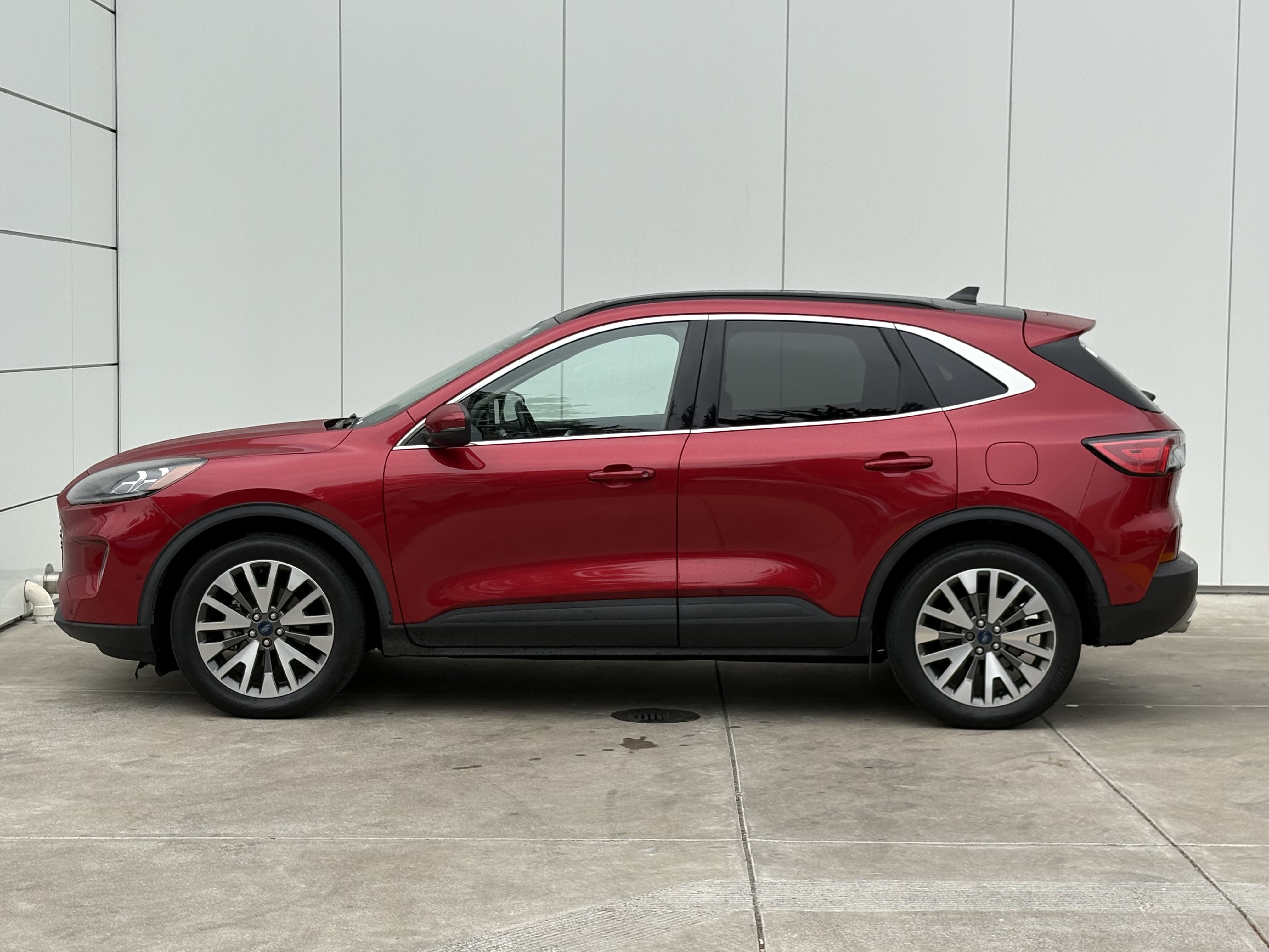 2020 Ford Escape Titanium Hybrid