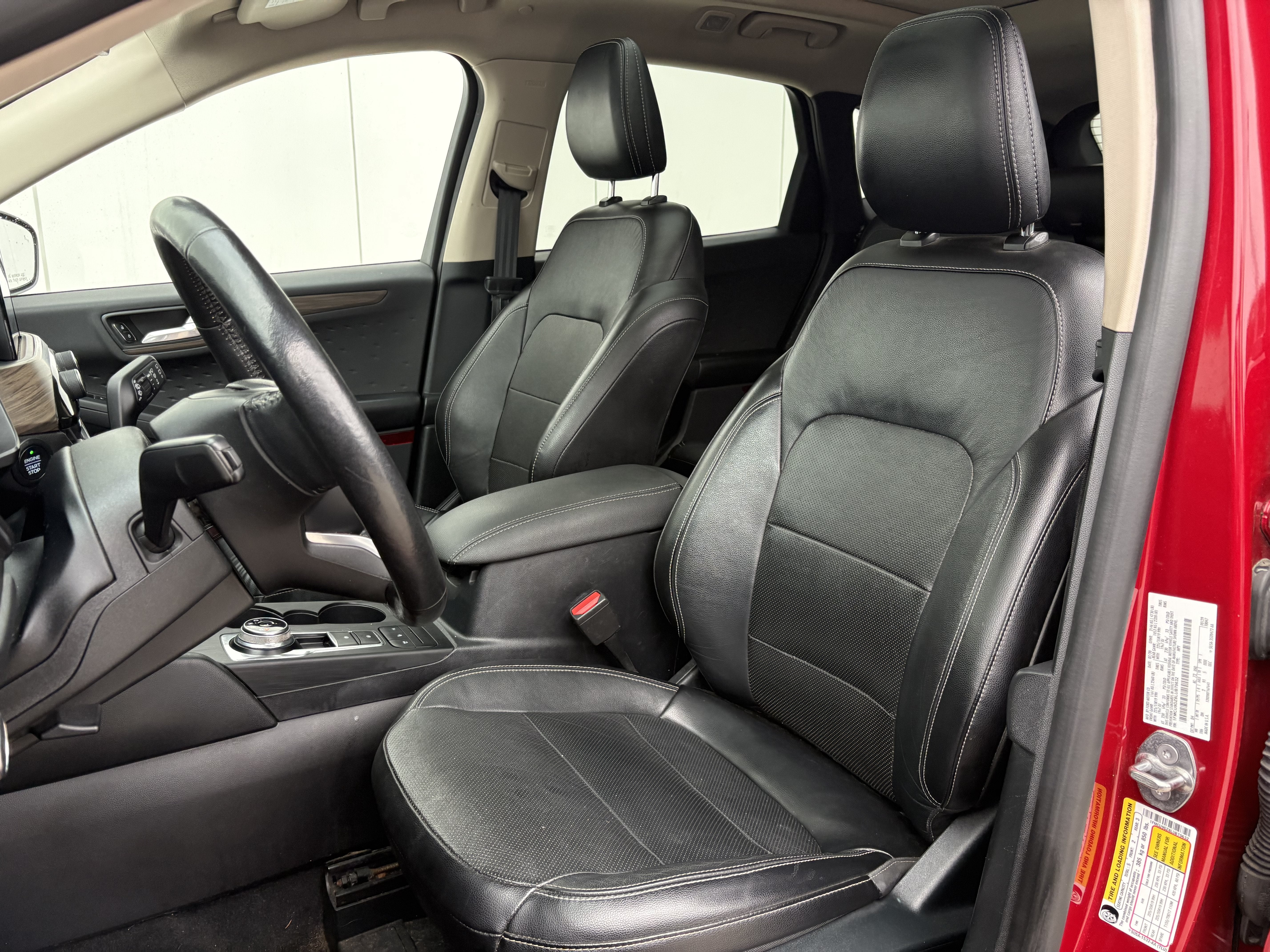 2020 Ford Escape Titanium Hybrid