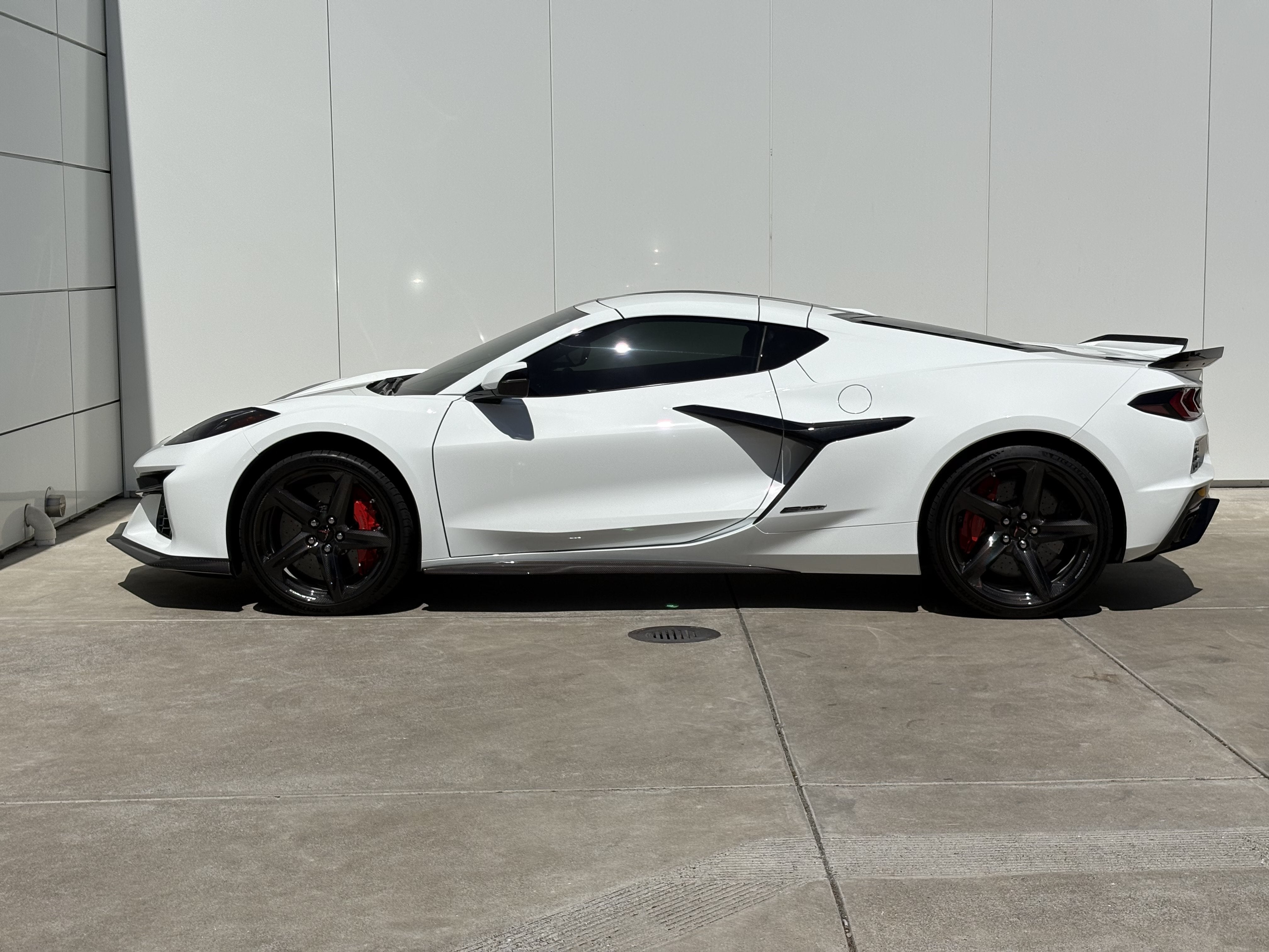 2025 Chevrolet Corvette E-Ray 2LZ