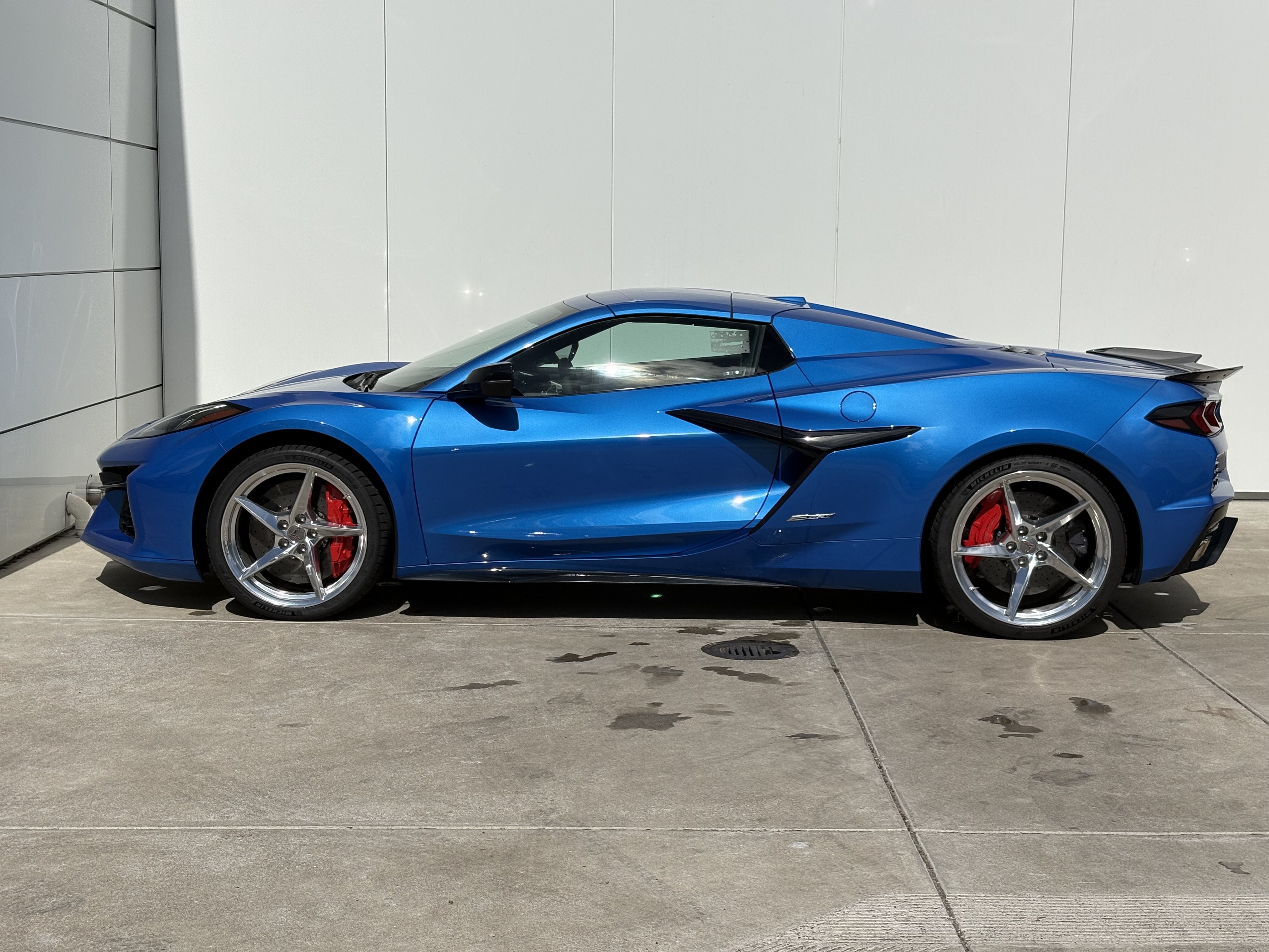 2025 Chevrolet Corvette E-Ray 2LZ