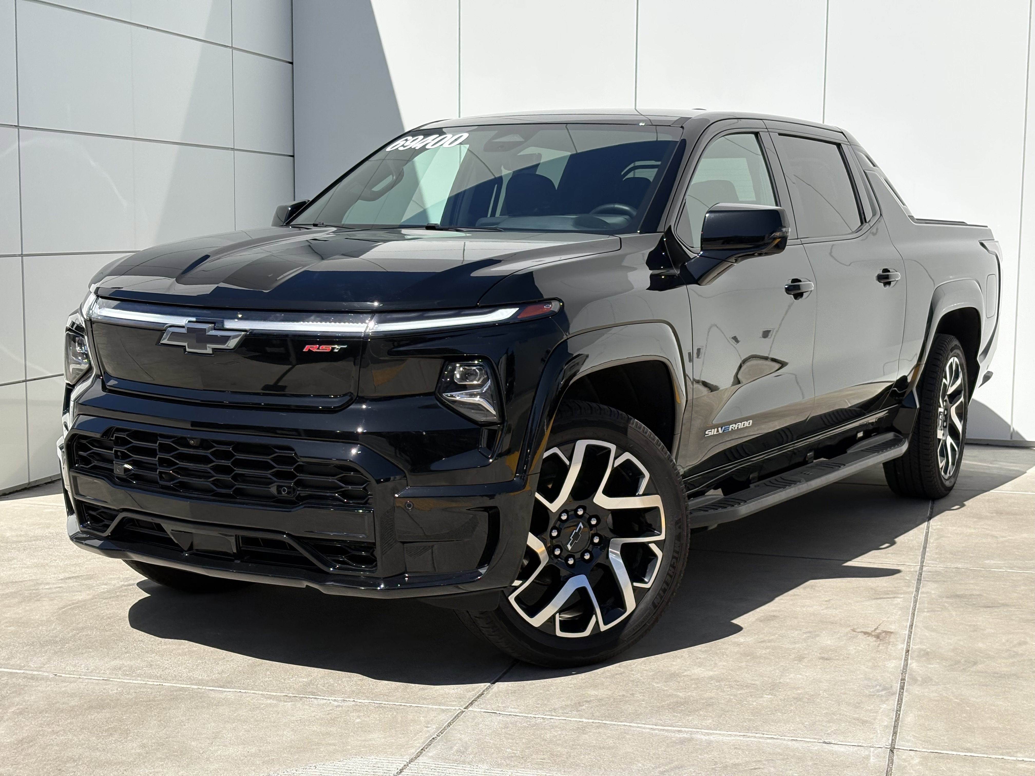 2025 Chevrolet Silverado EV RST - Max Range