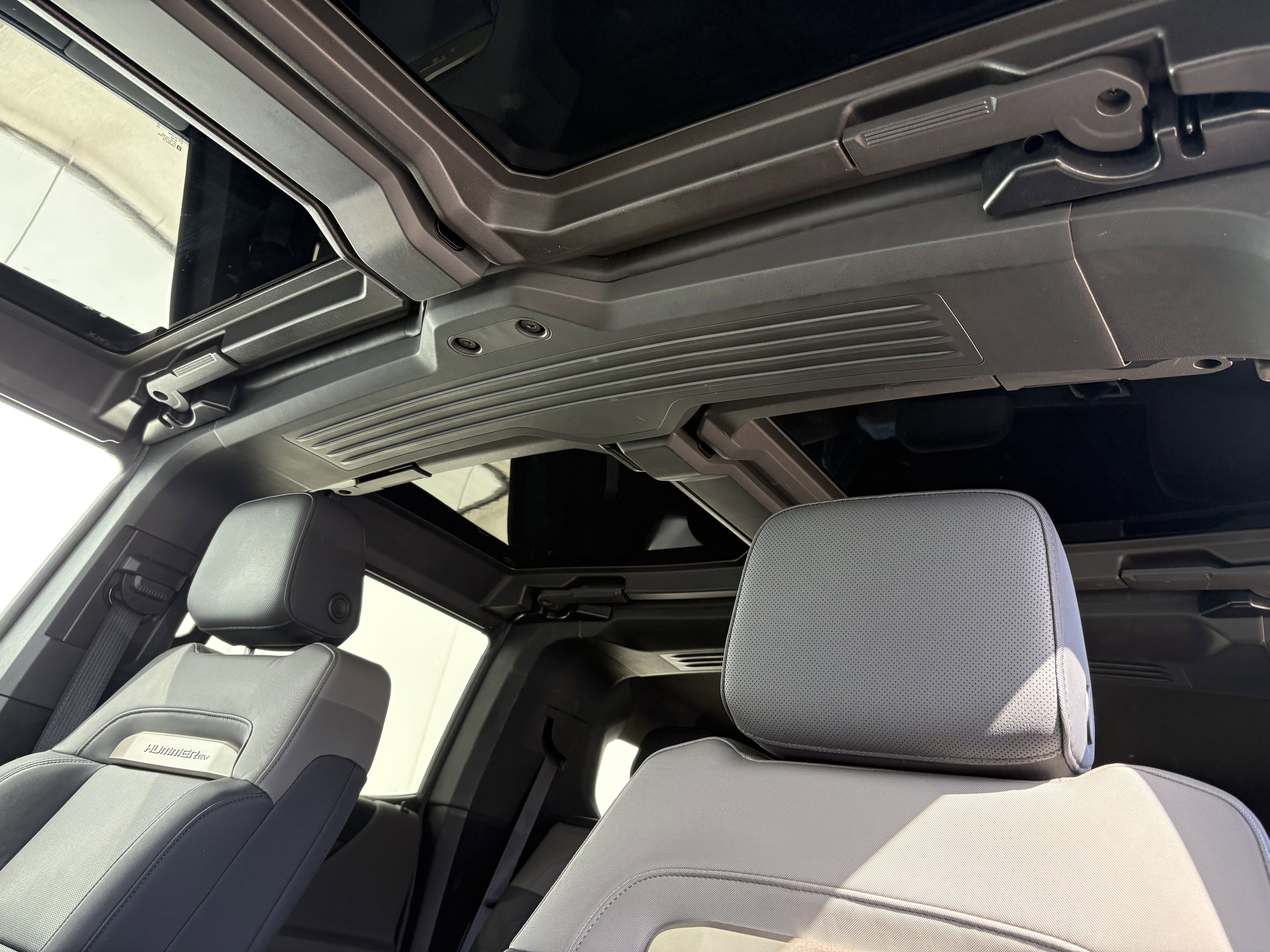 2025 GMC HUMMER EV SUV 2X