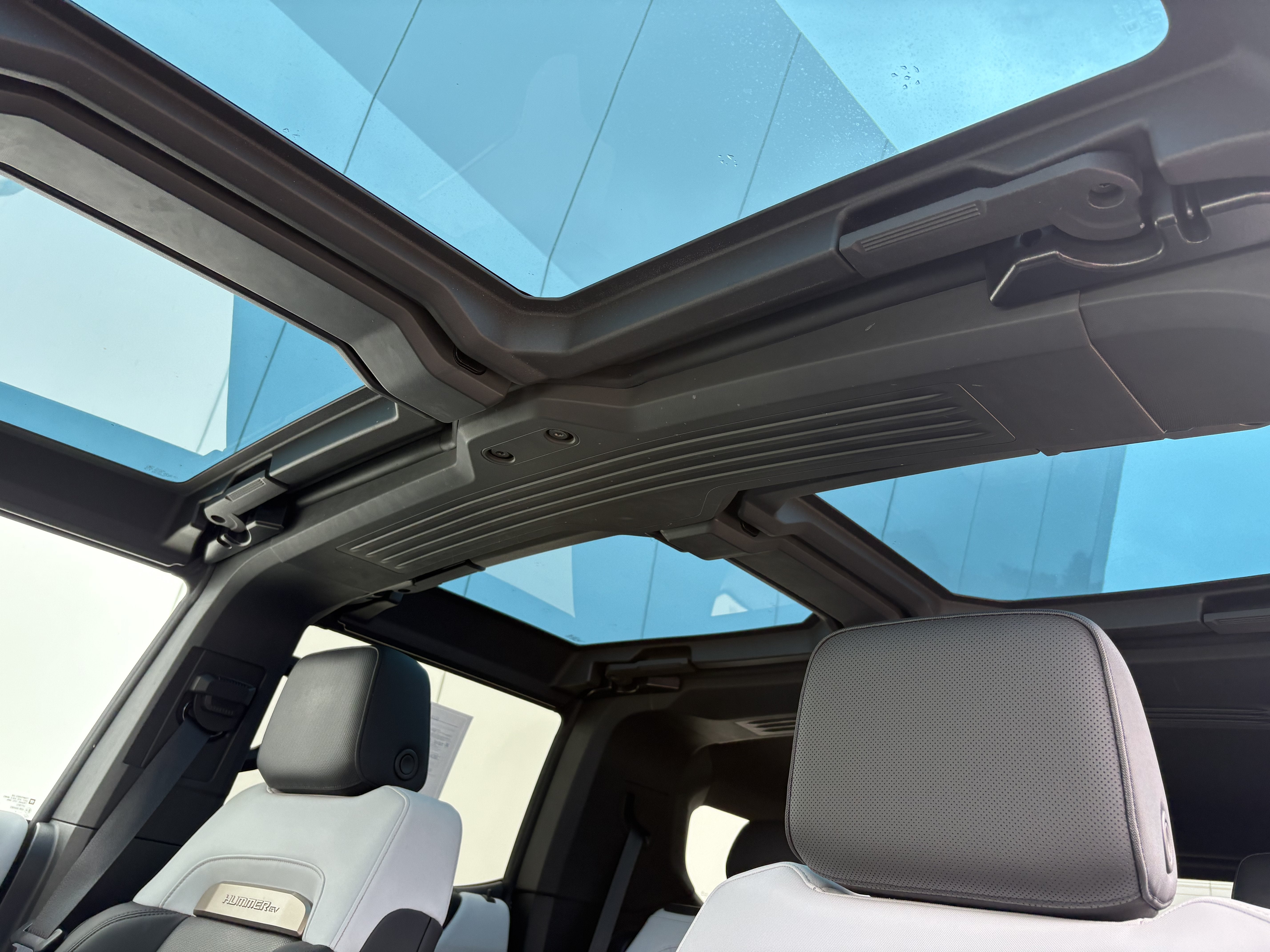 2024 GMC HUMMER EV SUV 2X