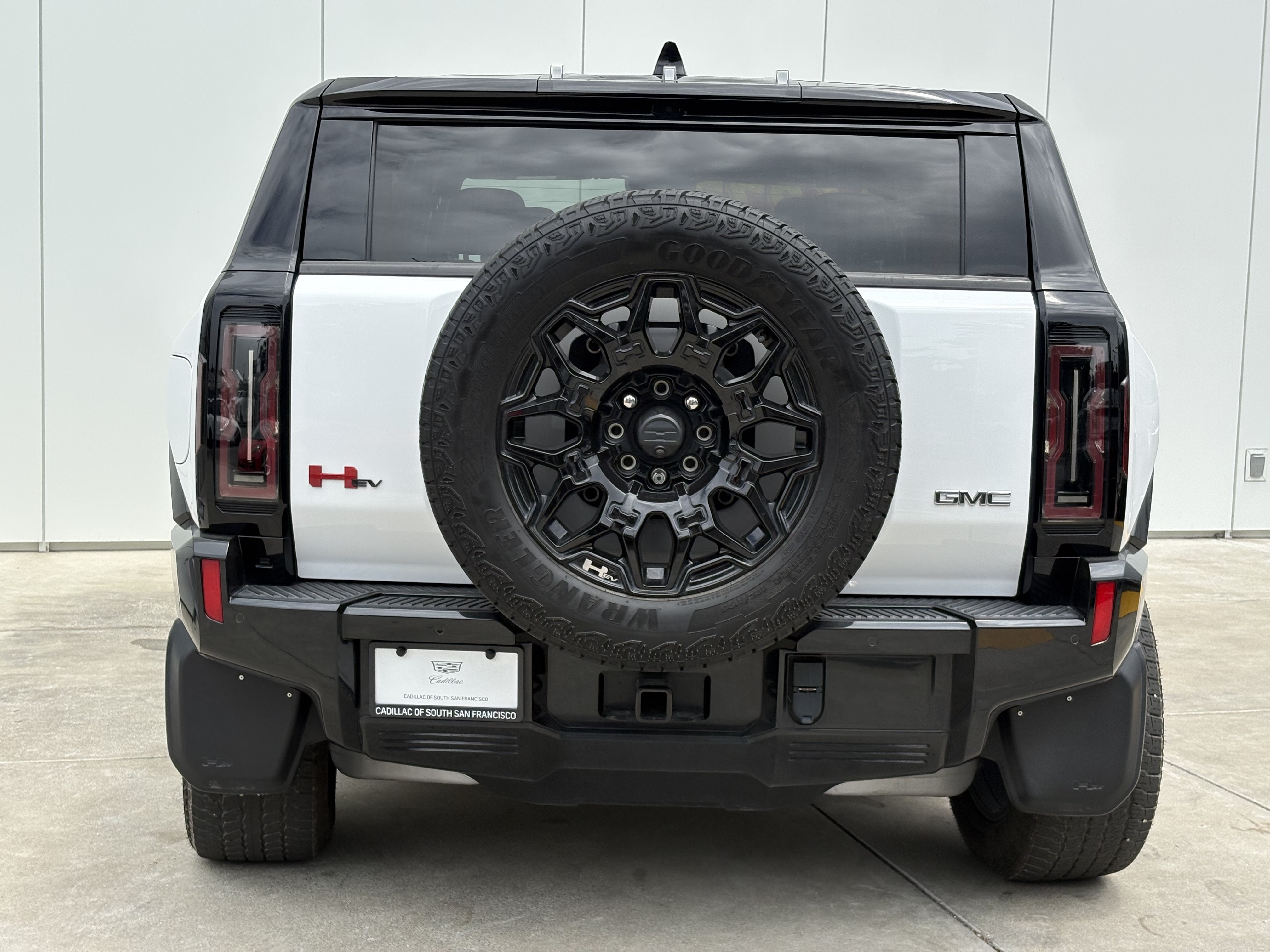 2024 GMC HUMMER EV SUV 2X