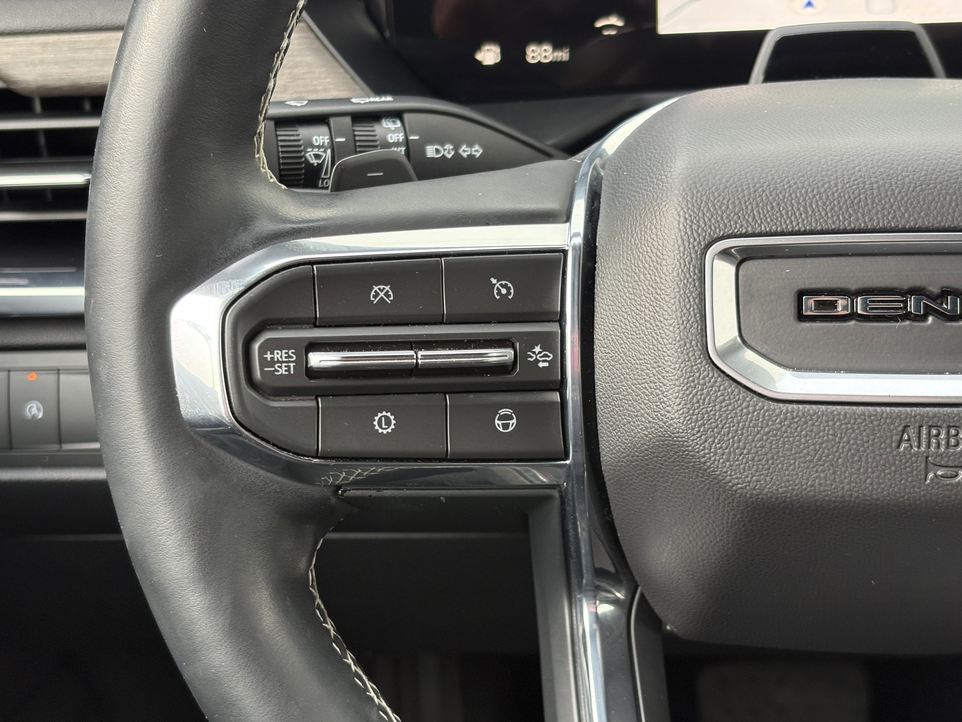 2024 GMC Acadia Denali