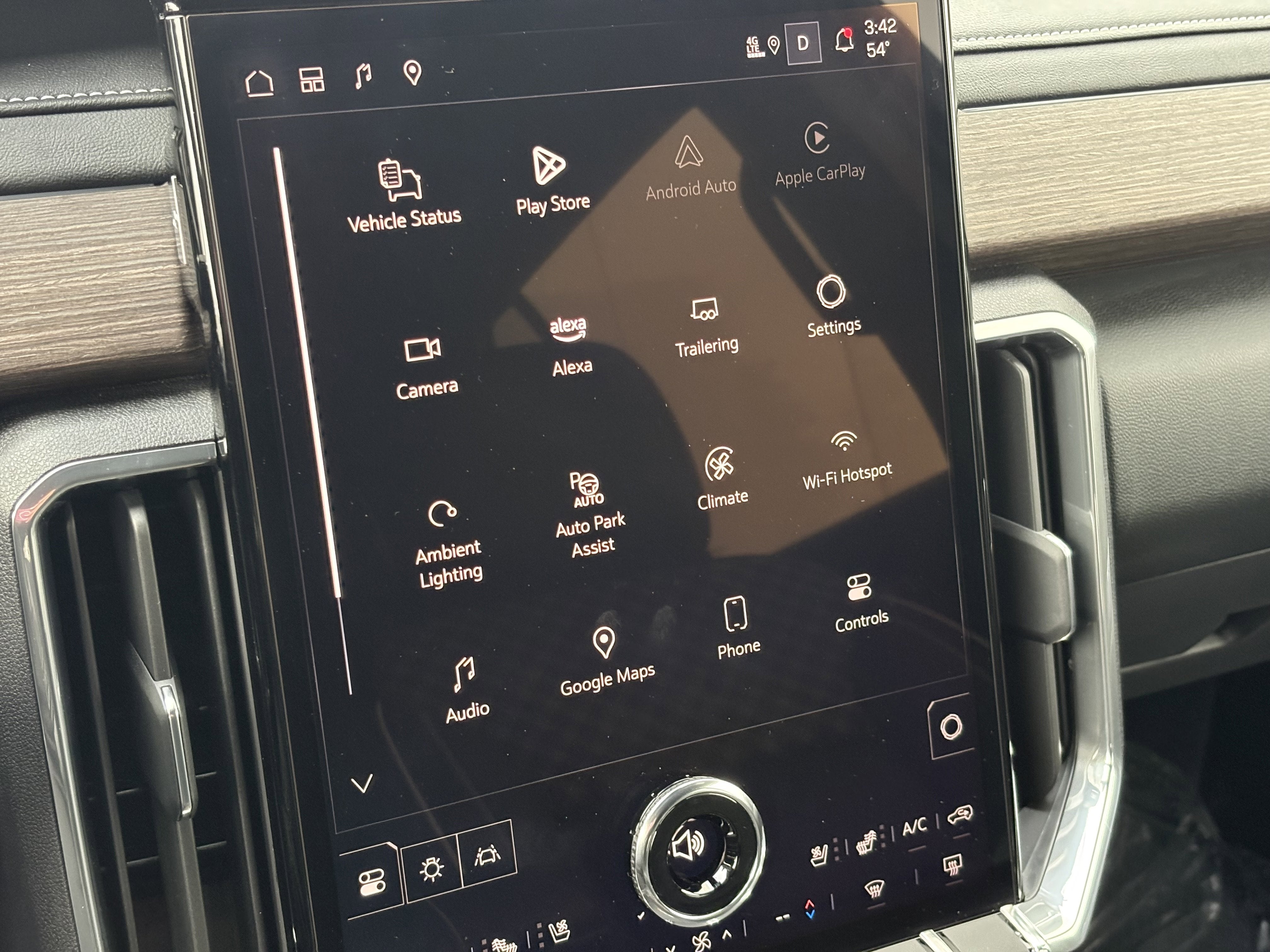 2024 GMC Acadia Denali