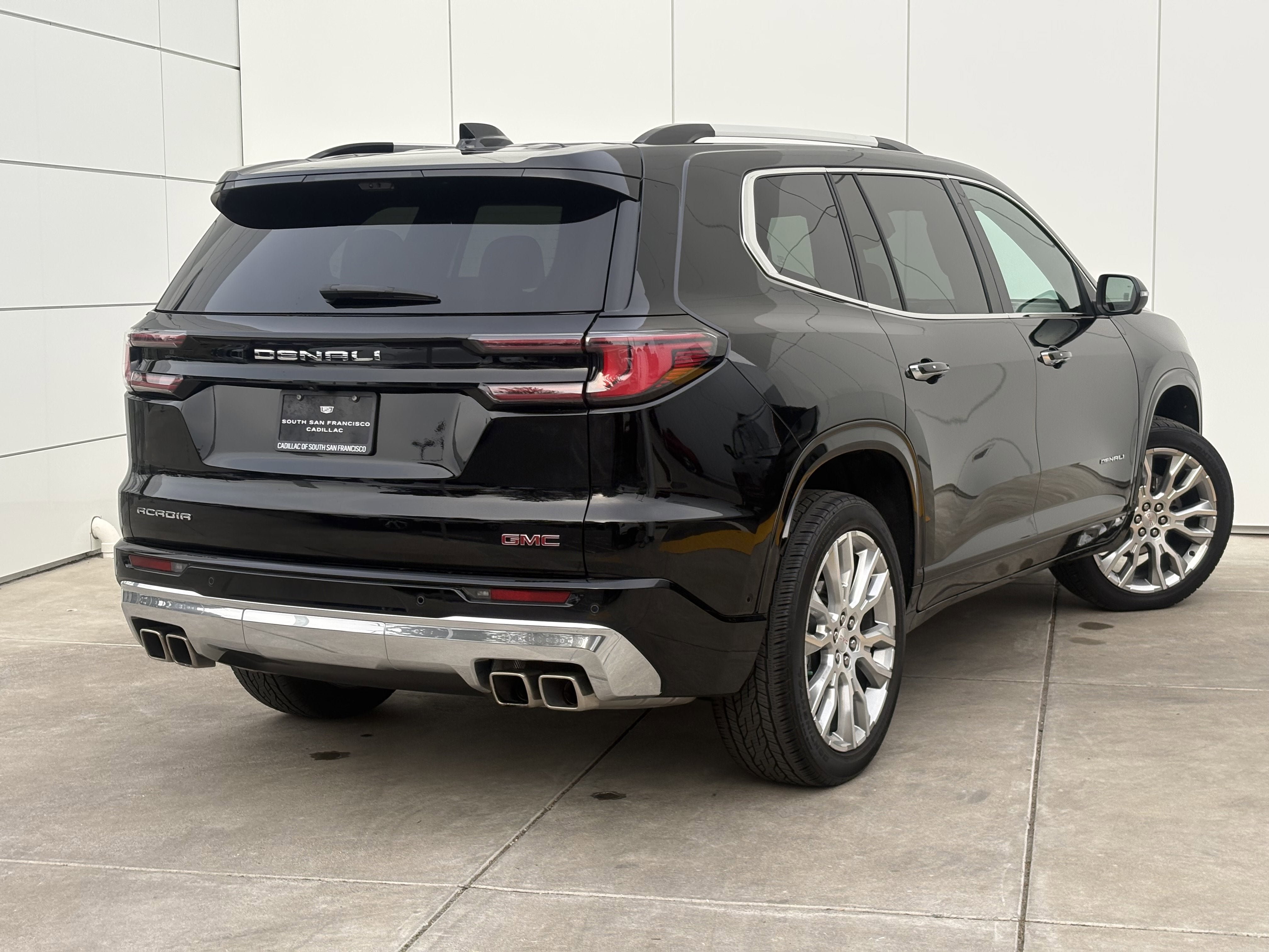 2024 GMC Acadia Denali
