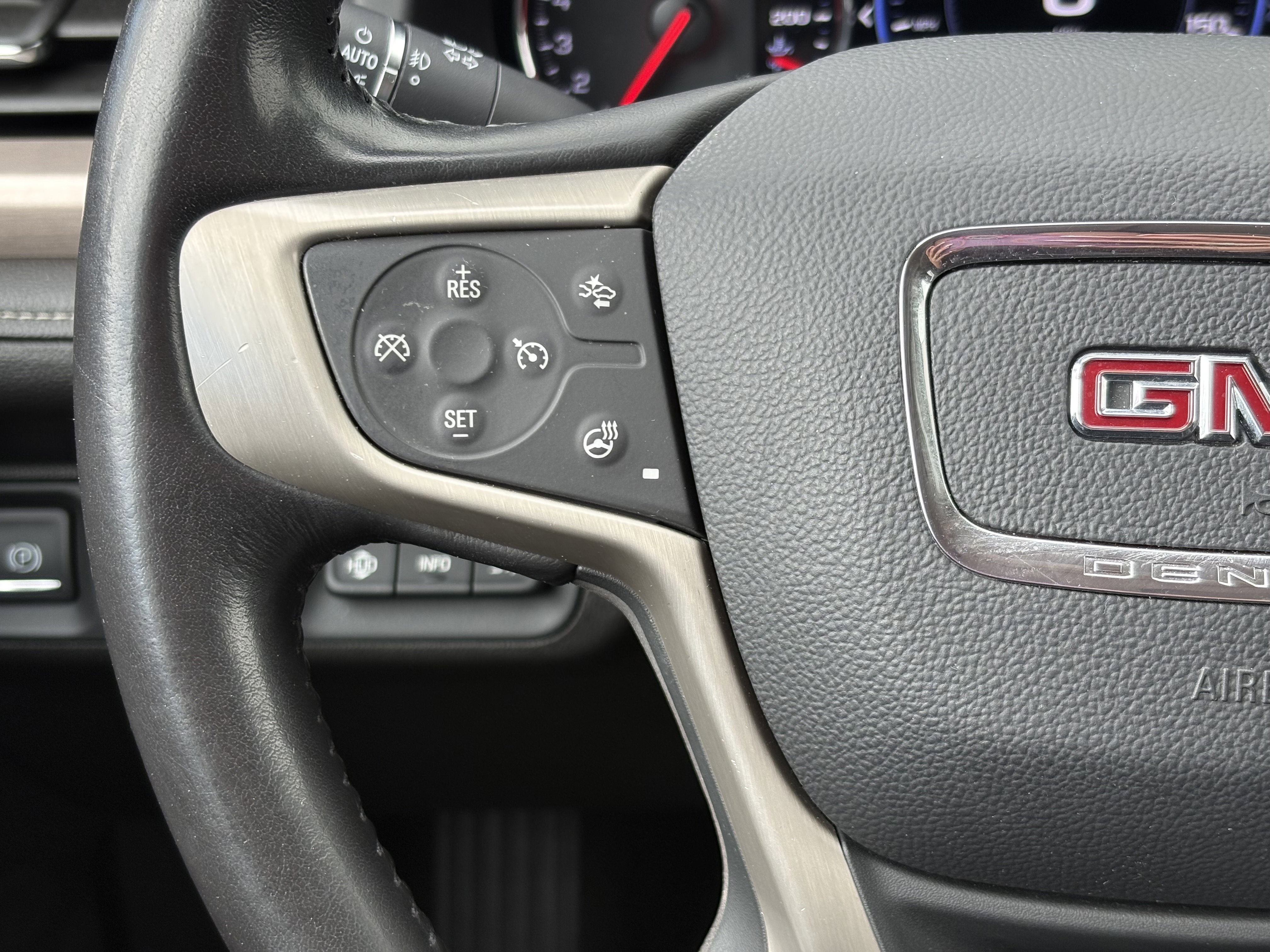 2020 GMC Acadia Denali