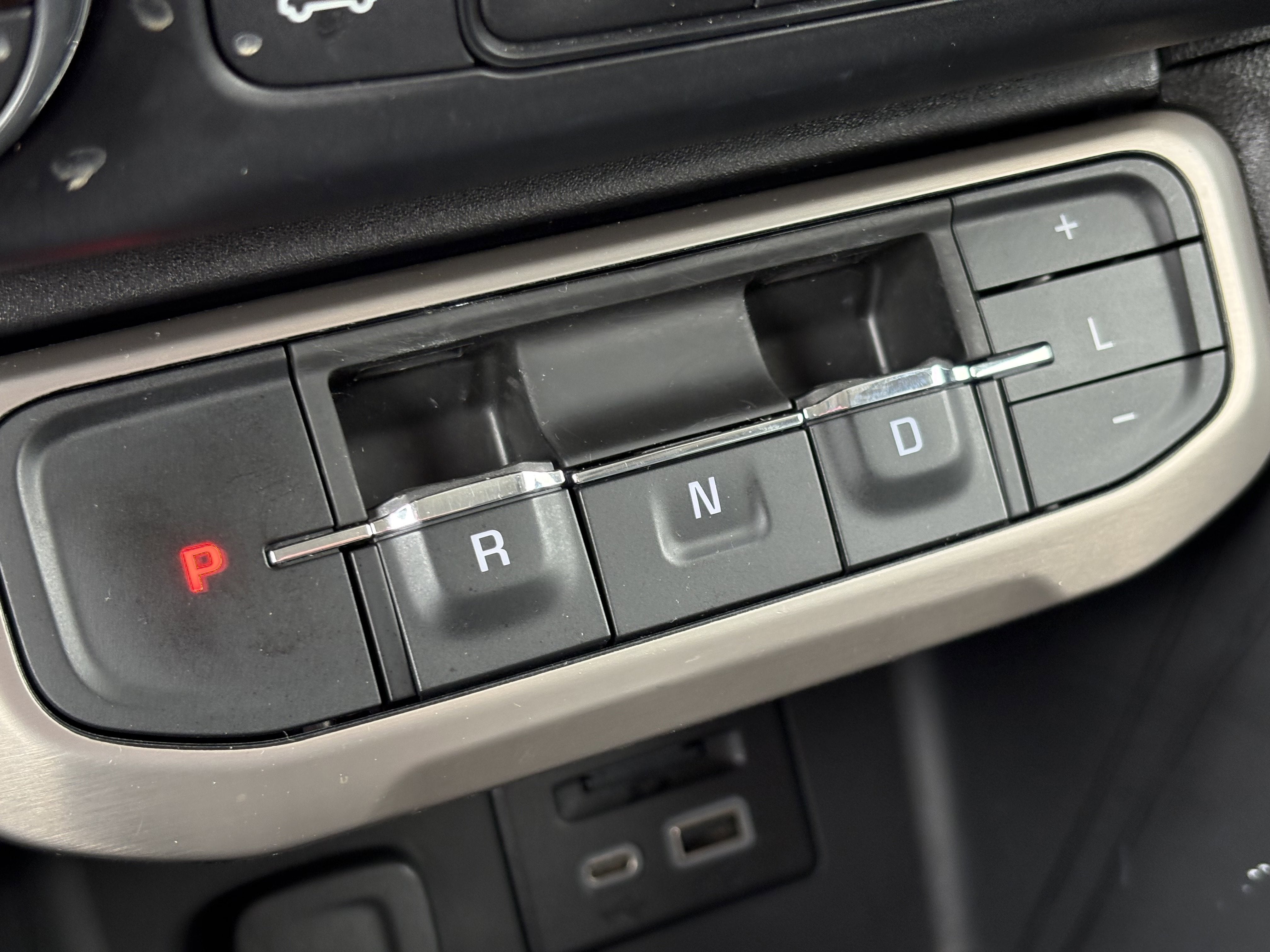 2020 GMC Acadia Denali