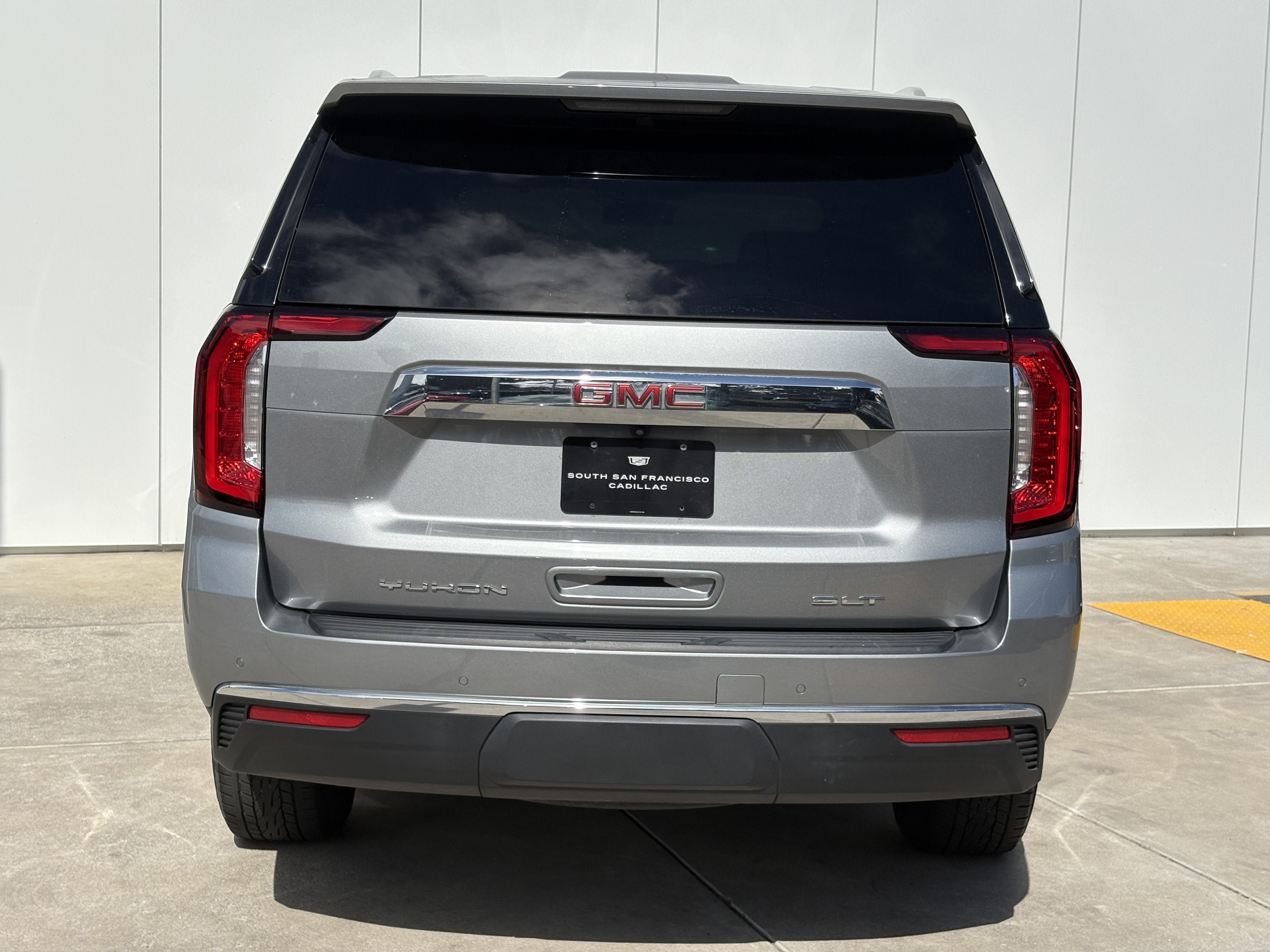 2023 GMC Yukon SLT