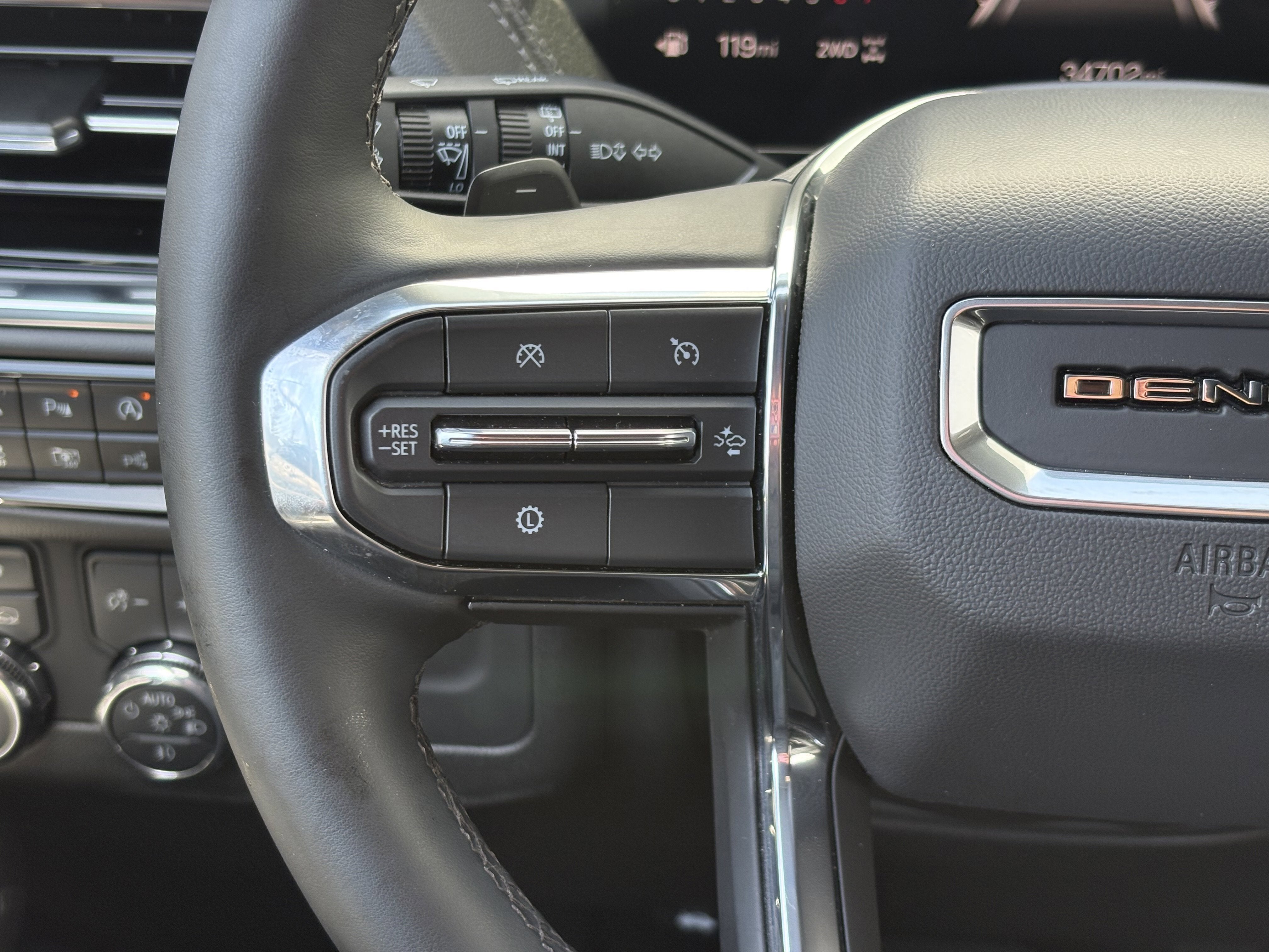 2025 GMC Yukon XL Denali