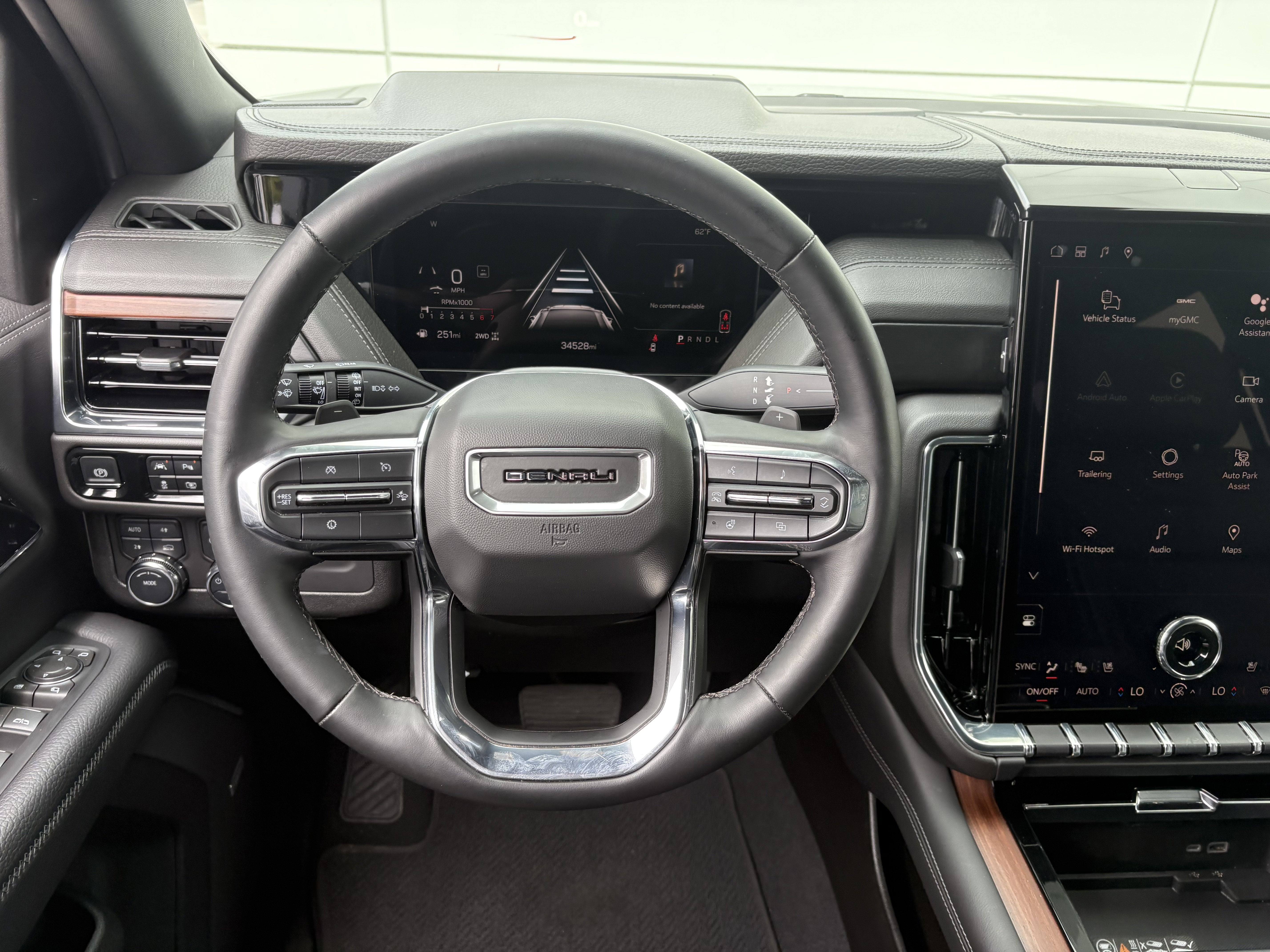 2025 GMC Yukon XL Denali