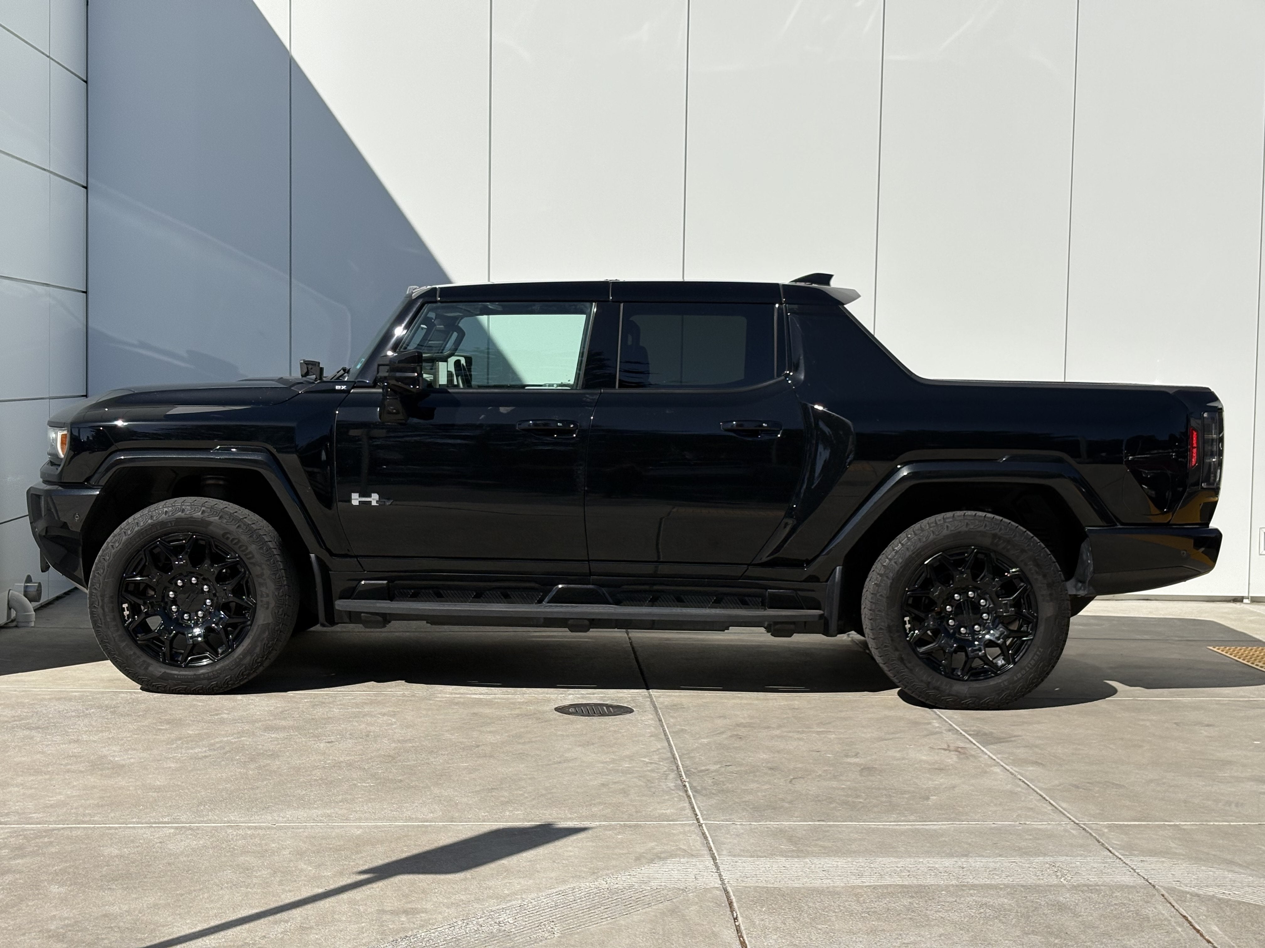 2024 GMC HUMMER EV Pickup 2X