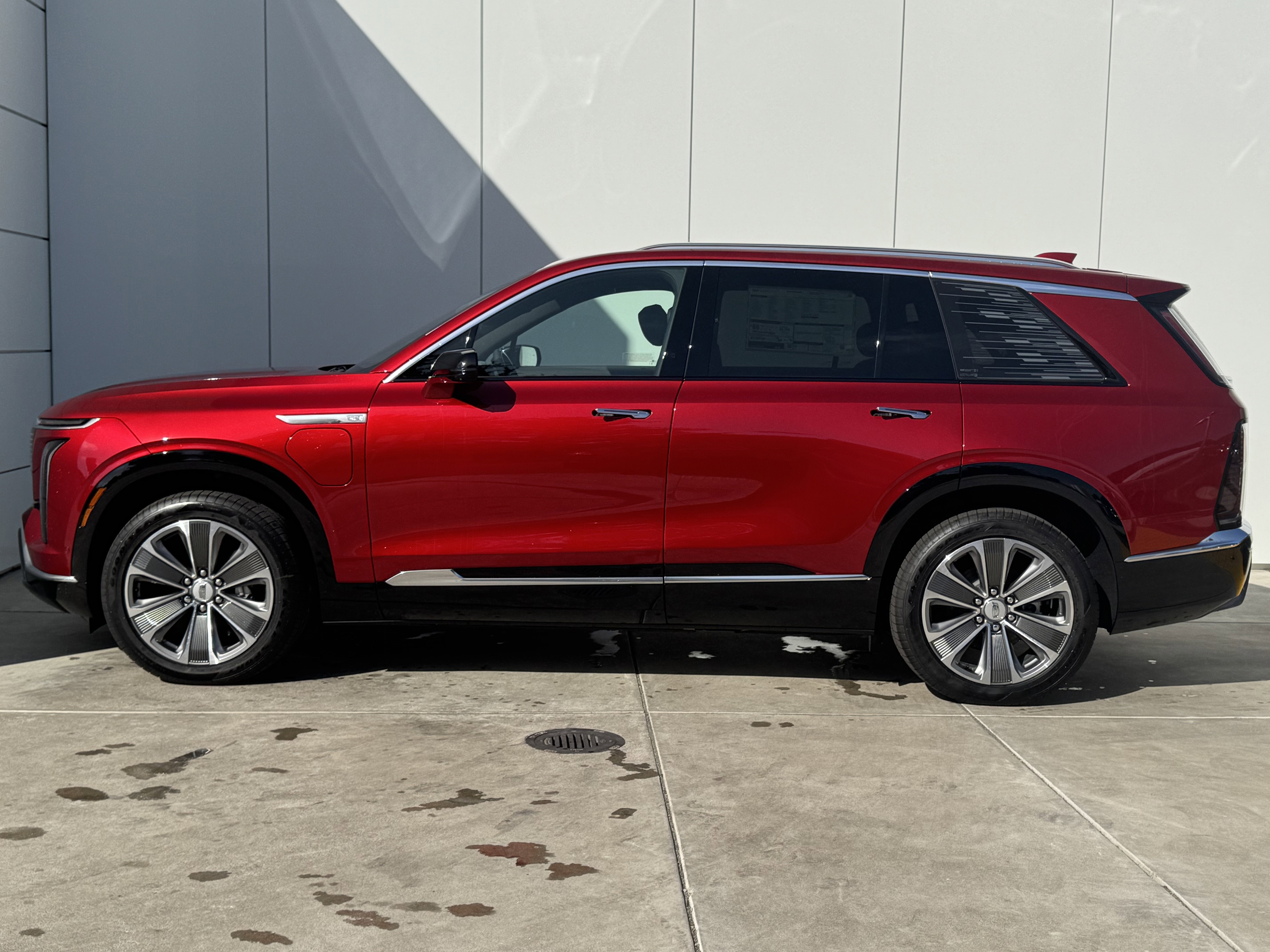 2026 Cadillac VISTIQ Luxury