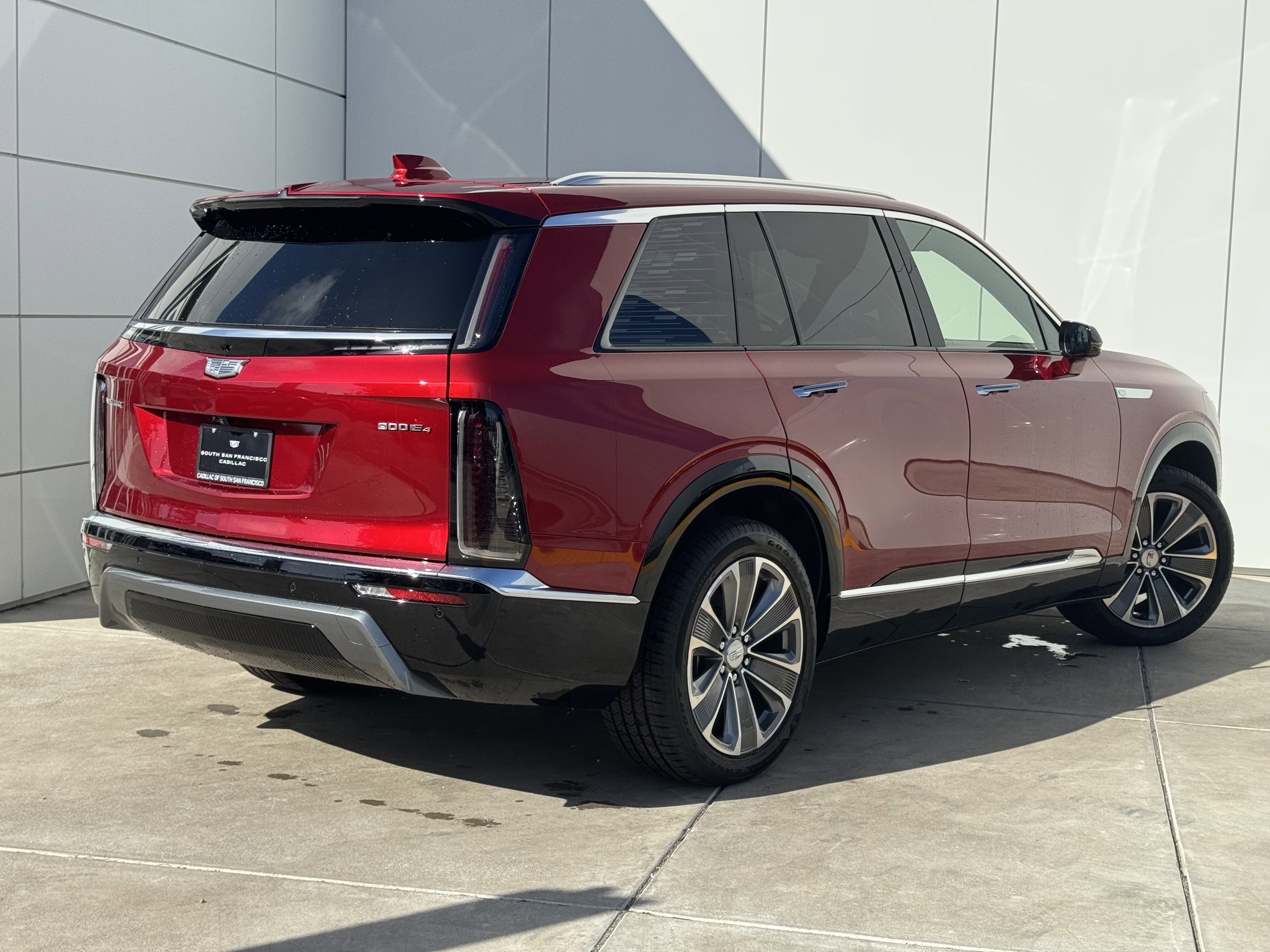 2026 Cadillac VISTIQ Luxury