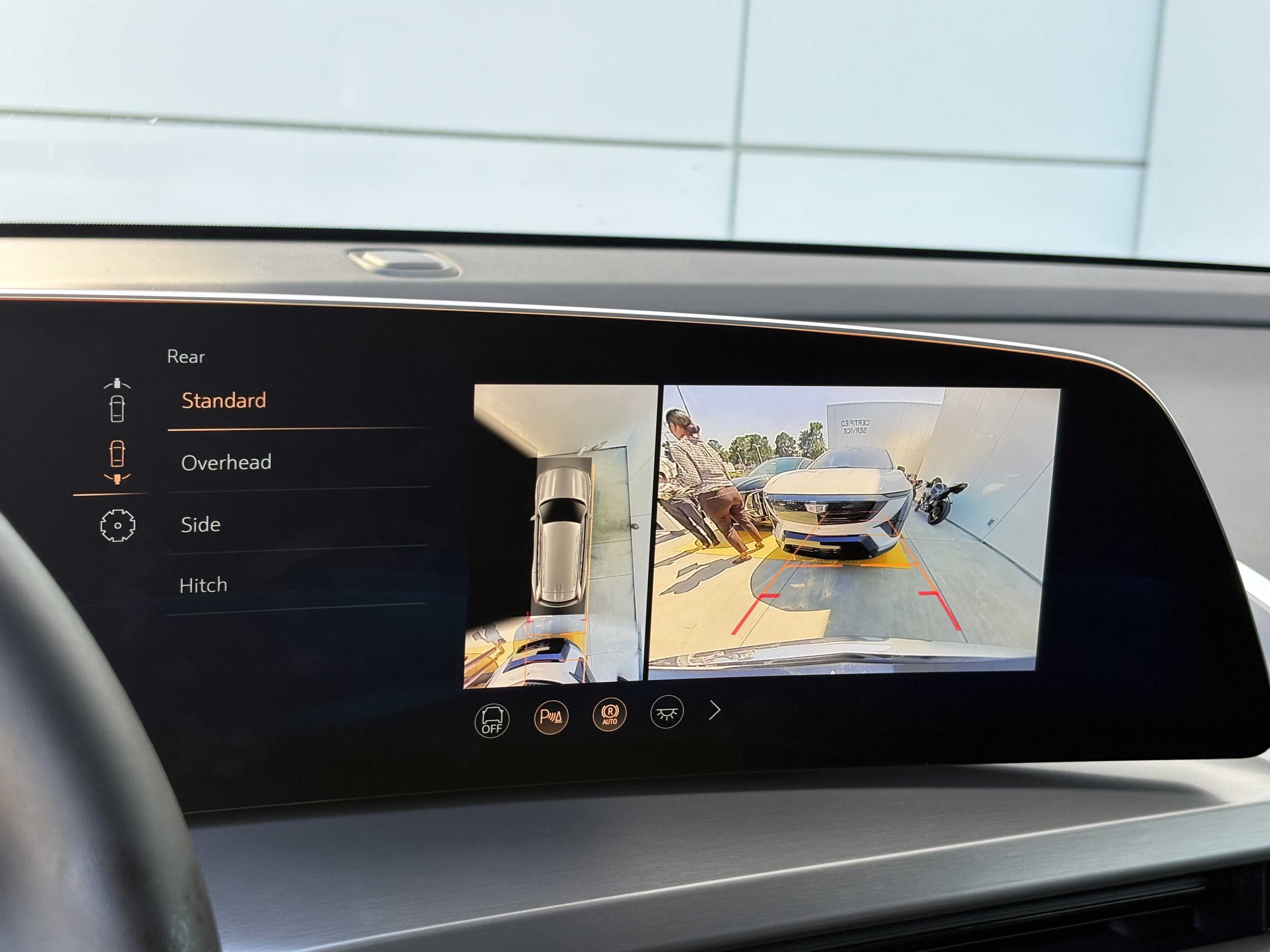 2026 Cadillac VISTIQ Luxury