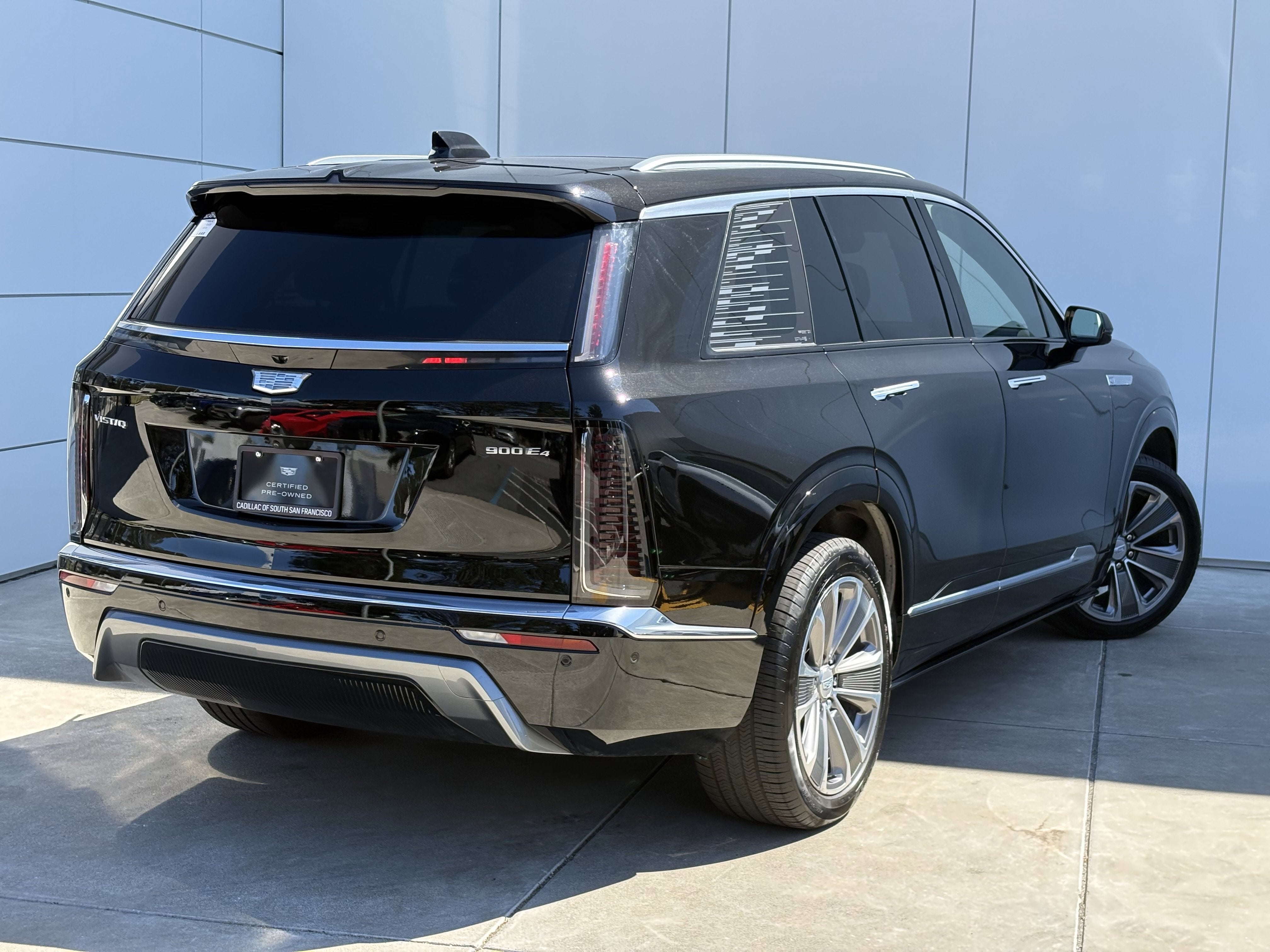 2026 Cadillac VISTIQ Luxury