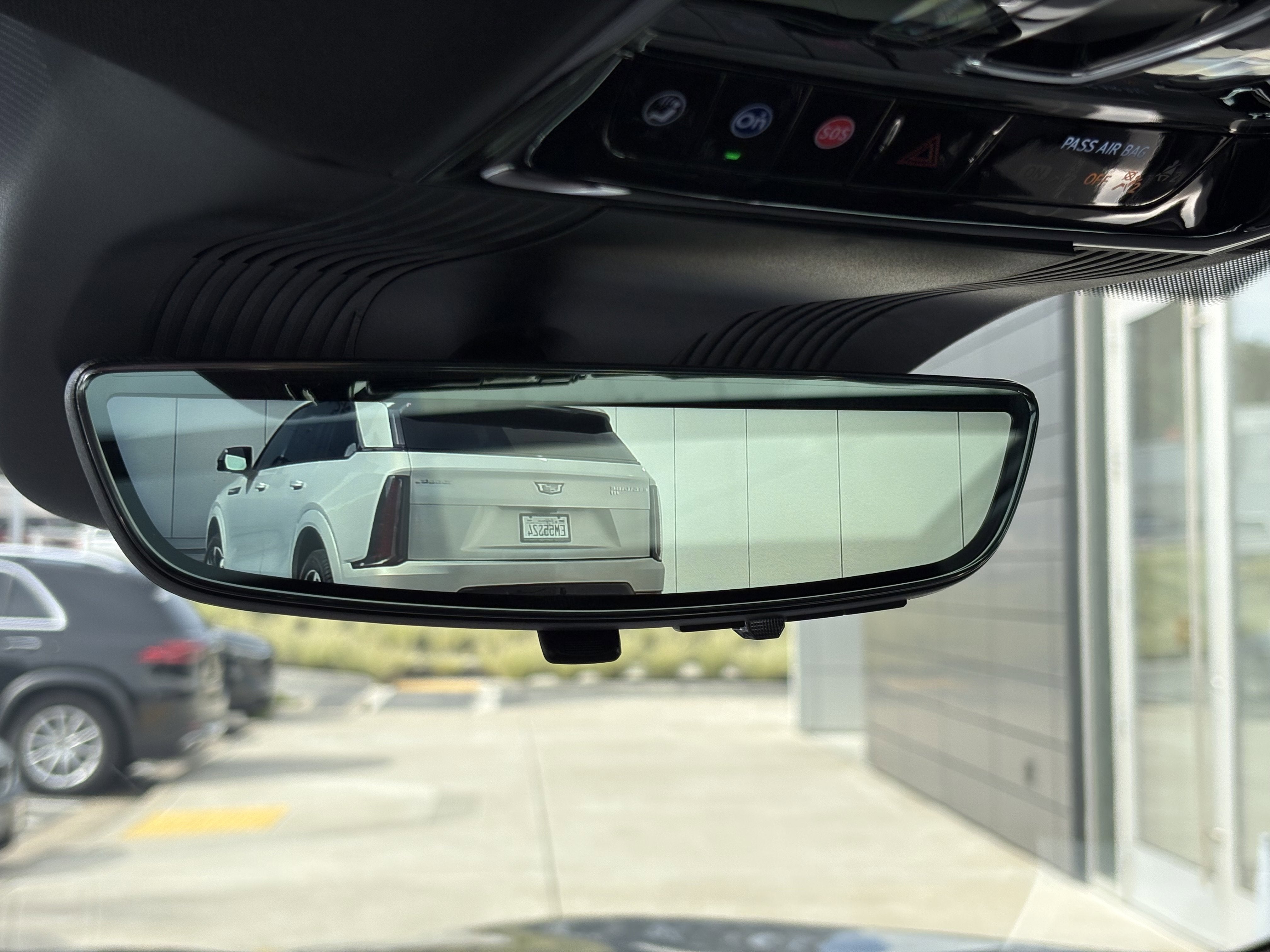 2026 Cadillac VISTIQ Luxury