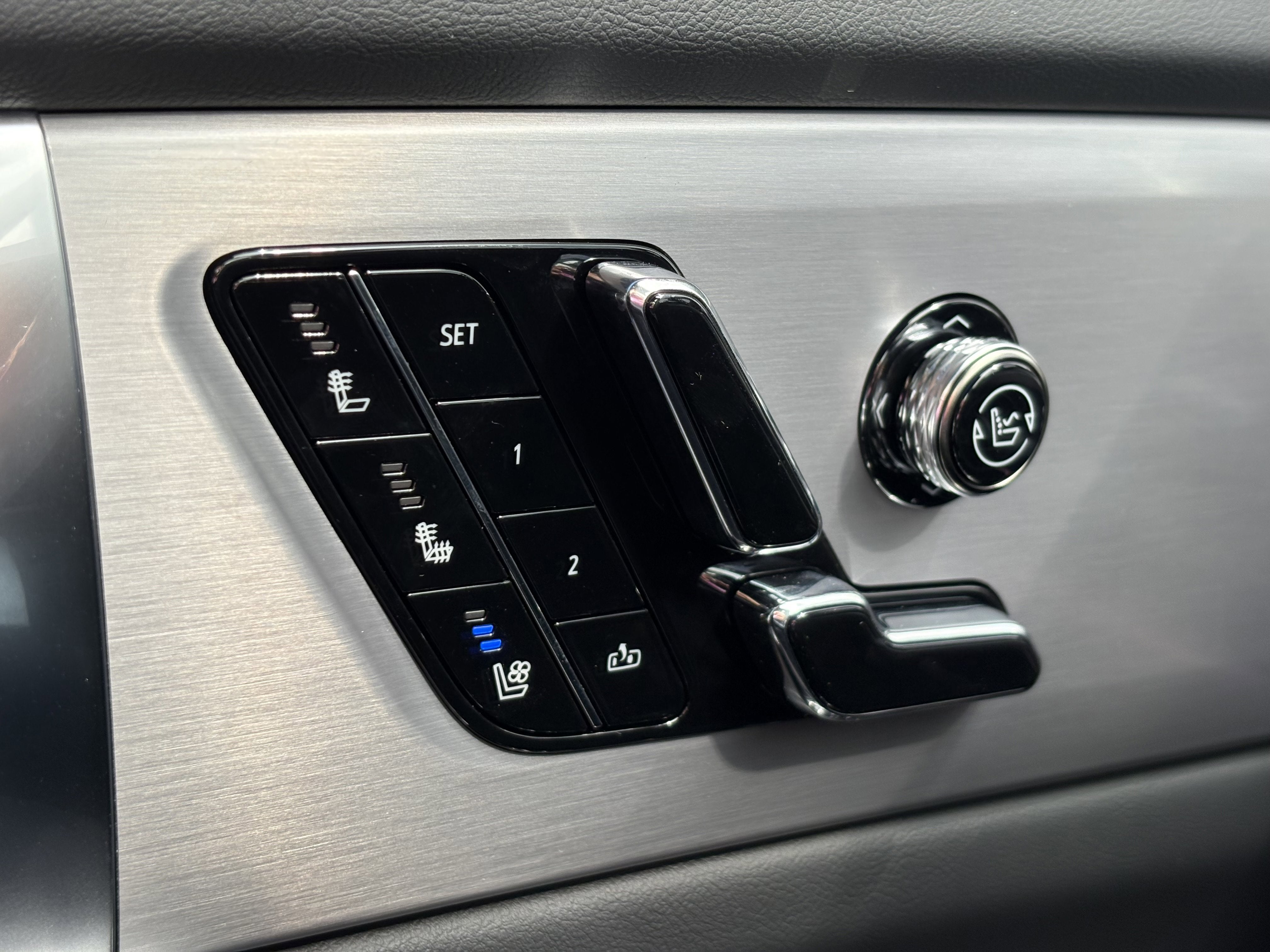 2026 Cadillac VISTIQ Luxury