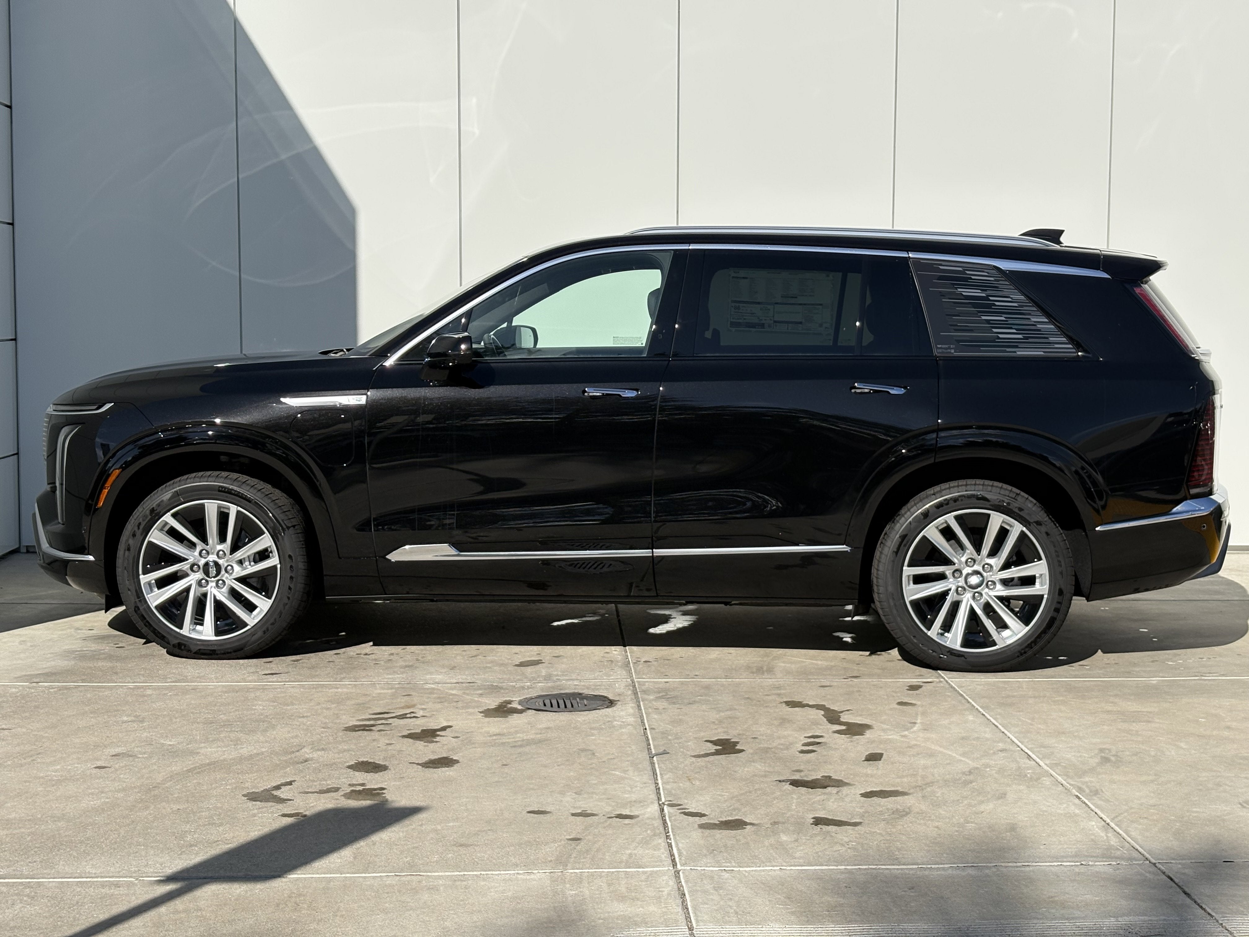 2026 Cadillac VISTIQ Luxury