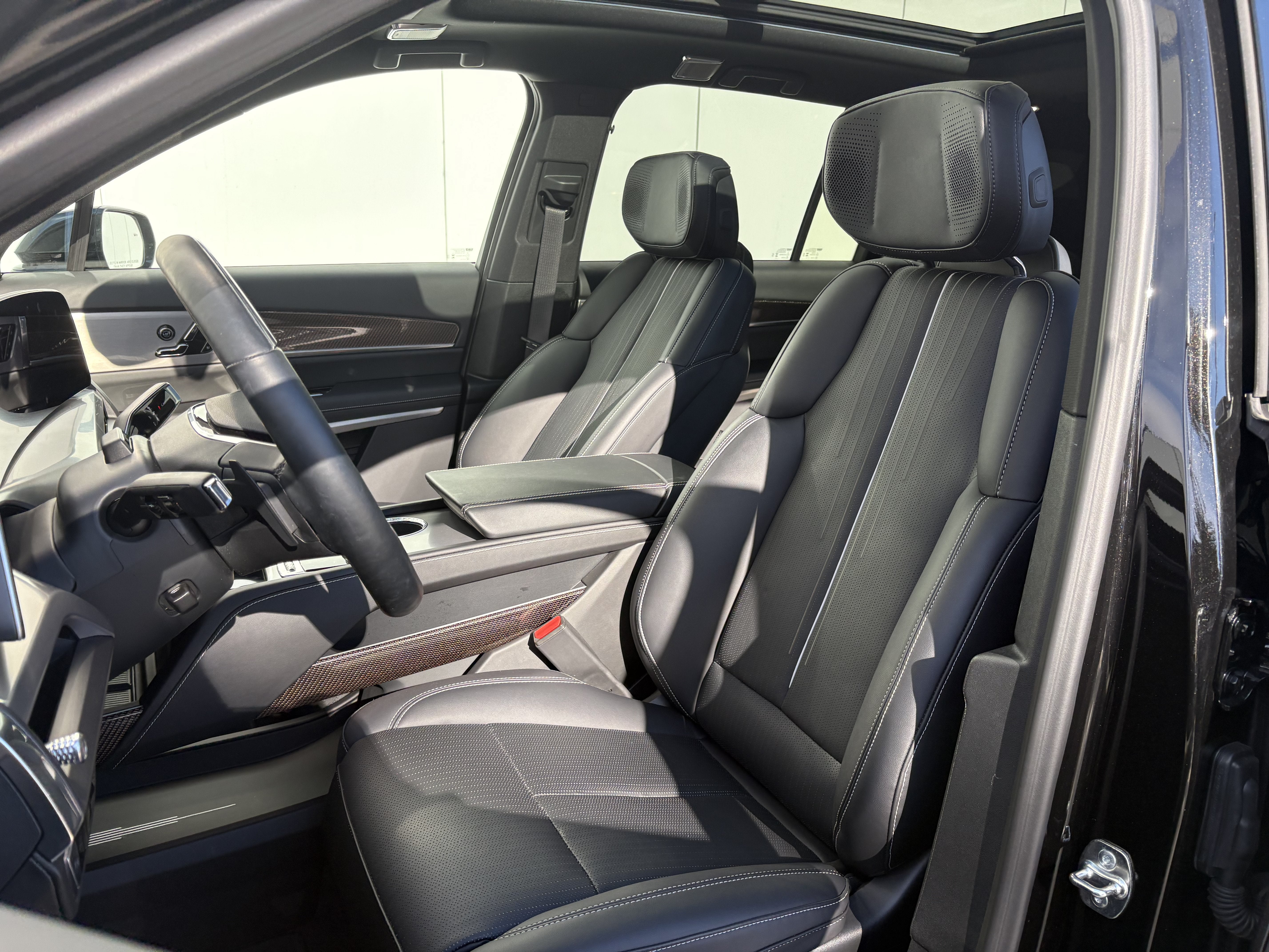 2026 Cadillac VISTIQ Sport