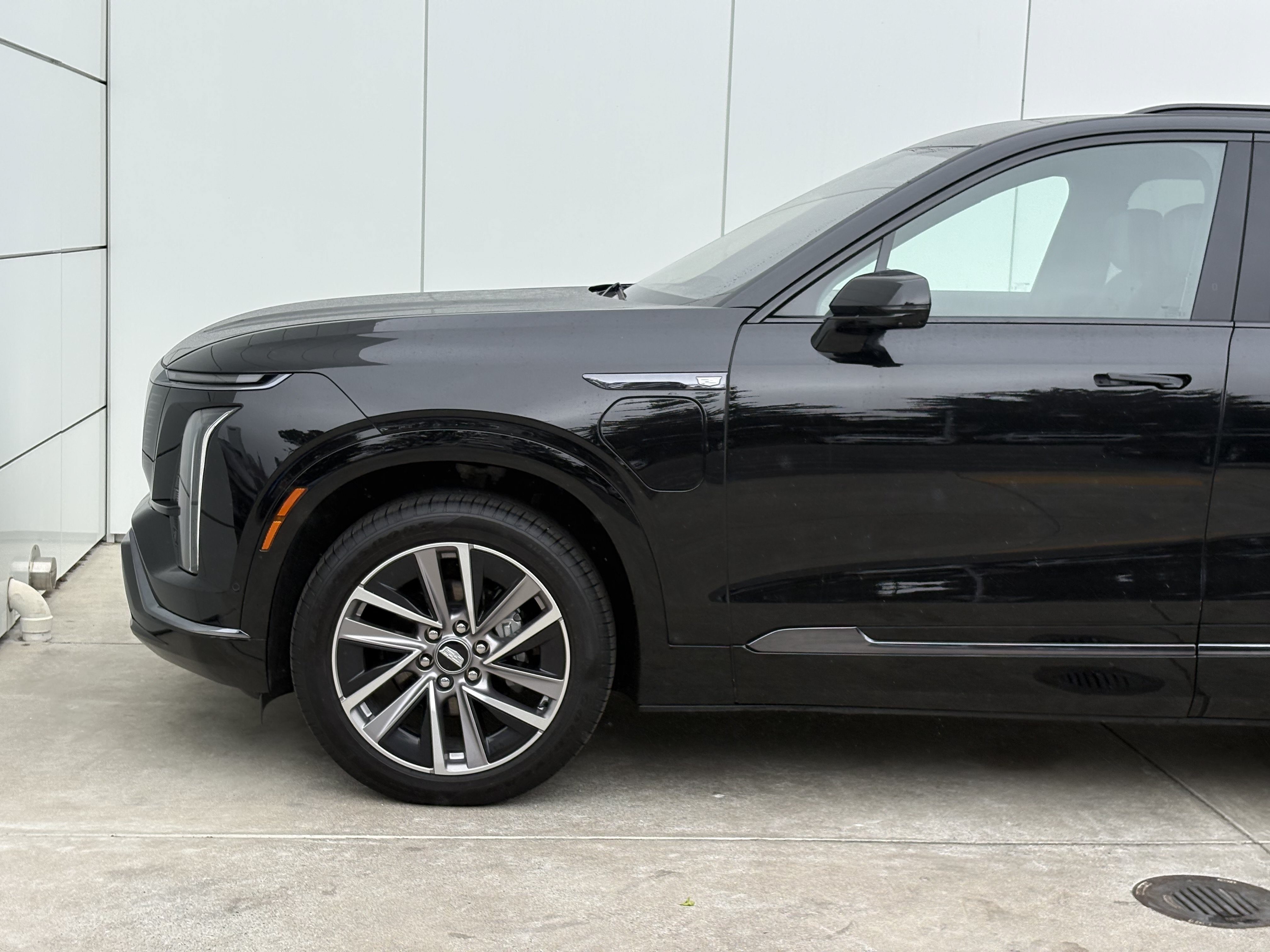 2026 Cadillac VISTIQ Sport
