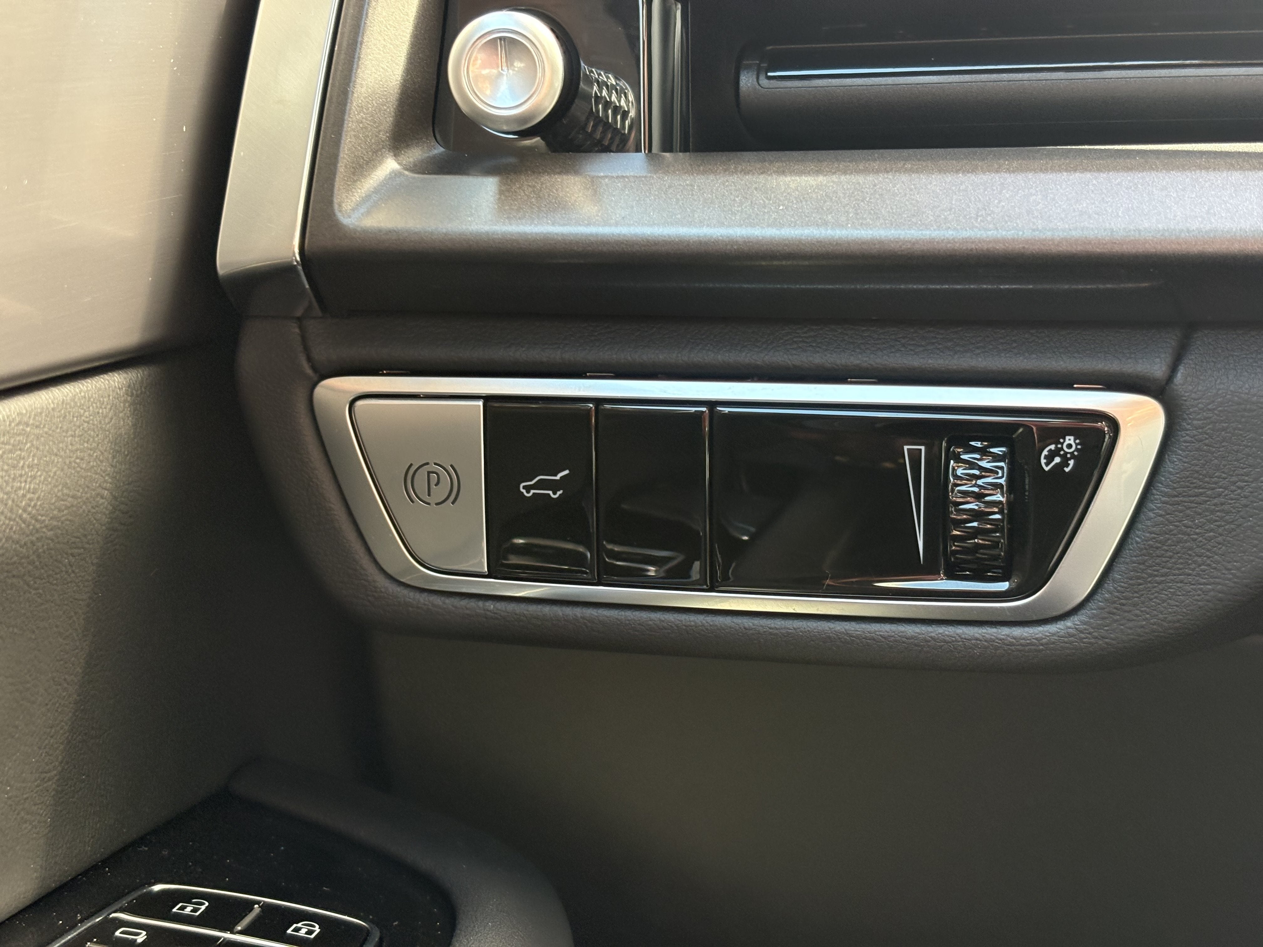 2027 Cadillac VISTIQ Sport