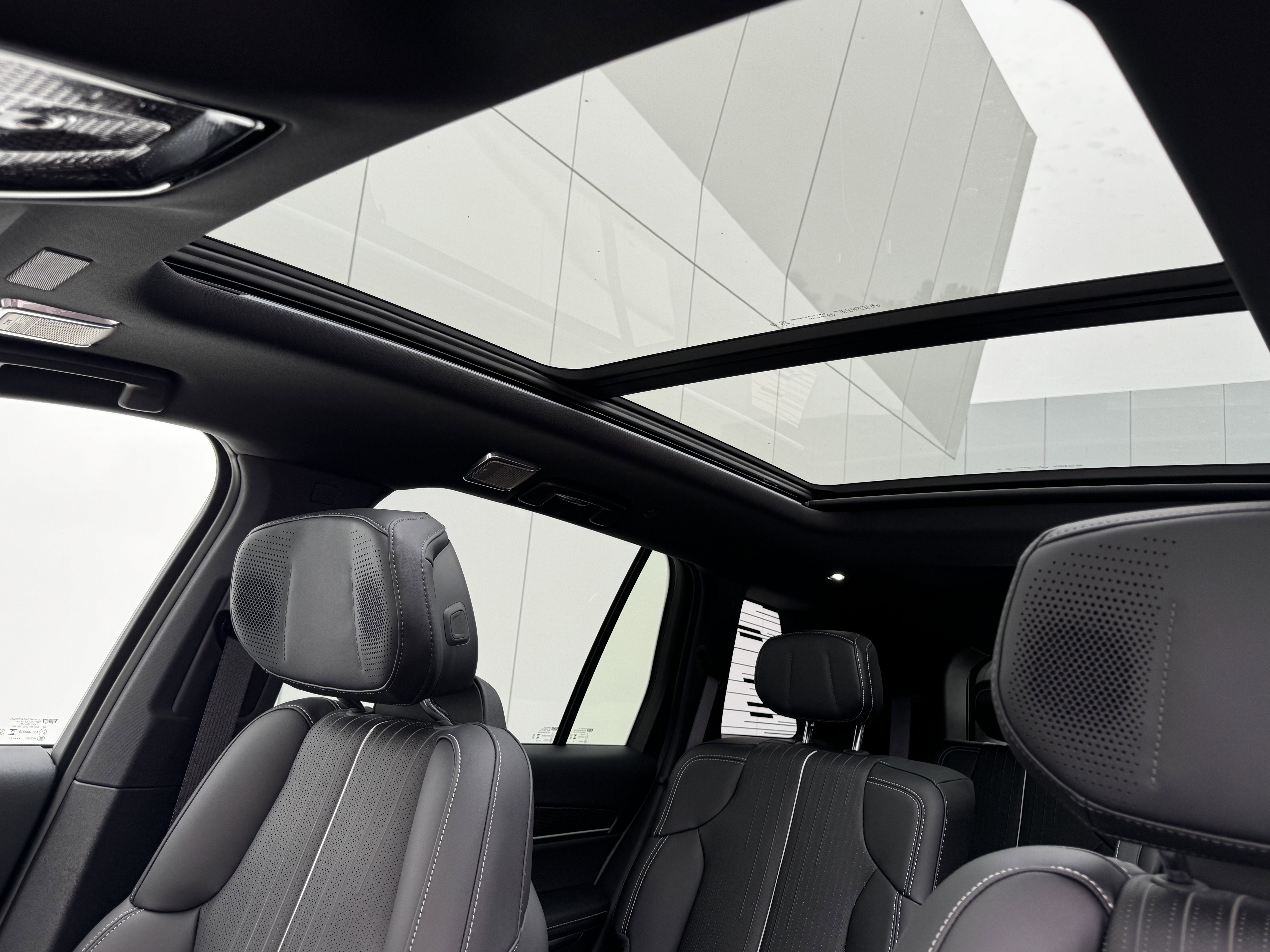 2026 Cadillac VISTIQ Sport