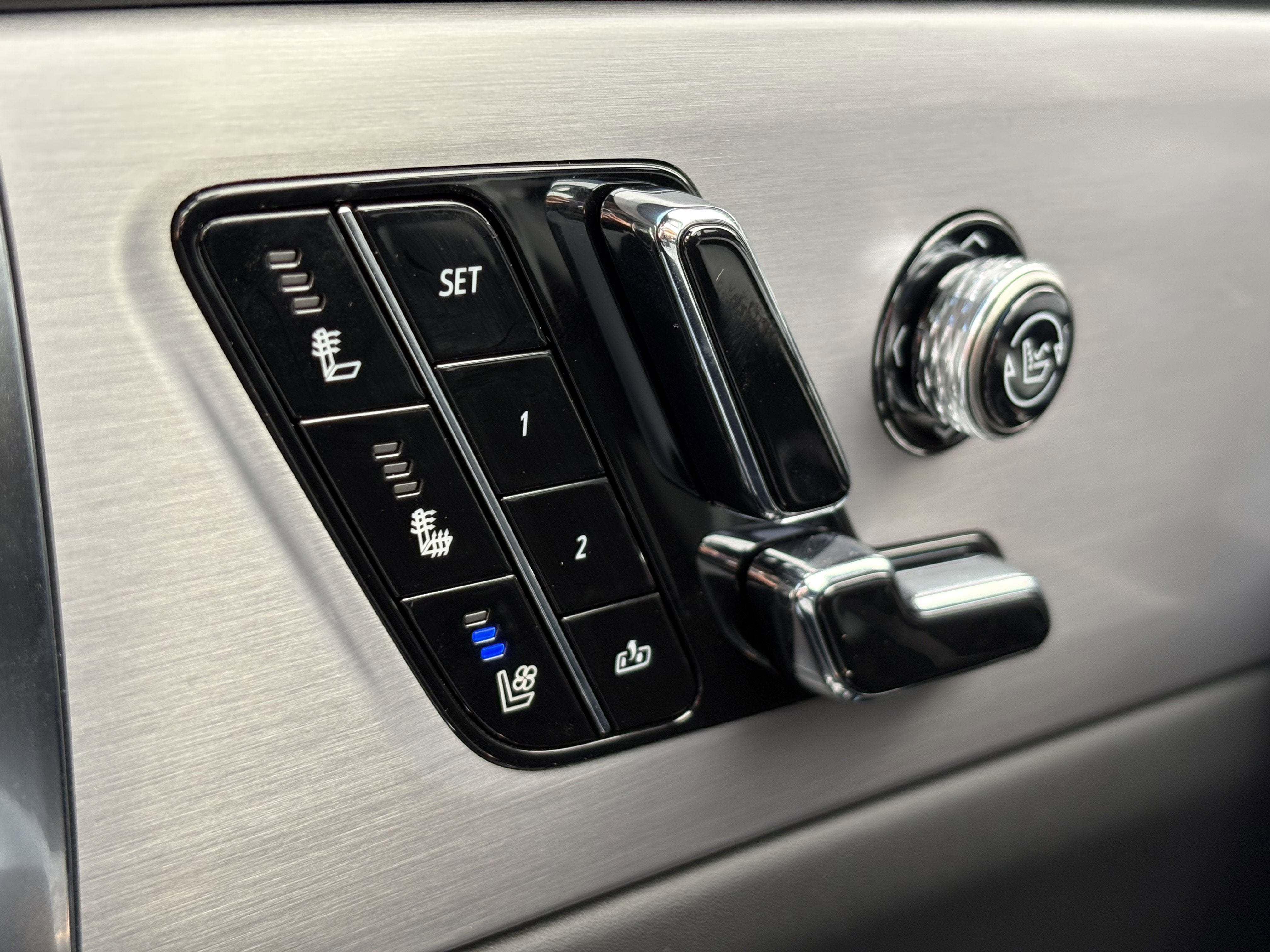 2026 Cadillac VISTIQ Platinum