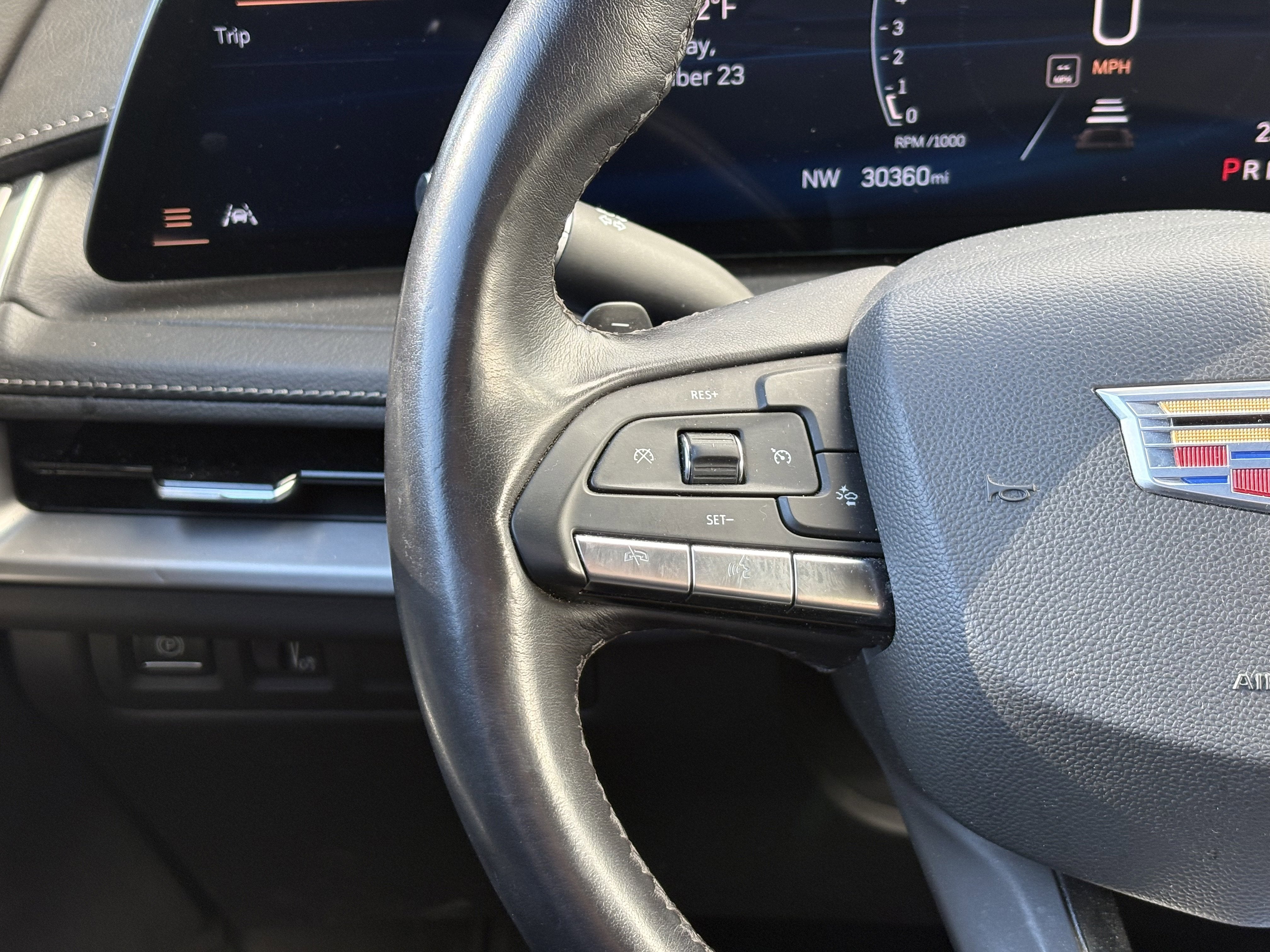 2024 Cadillac XT4 Premium Luxury