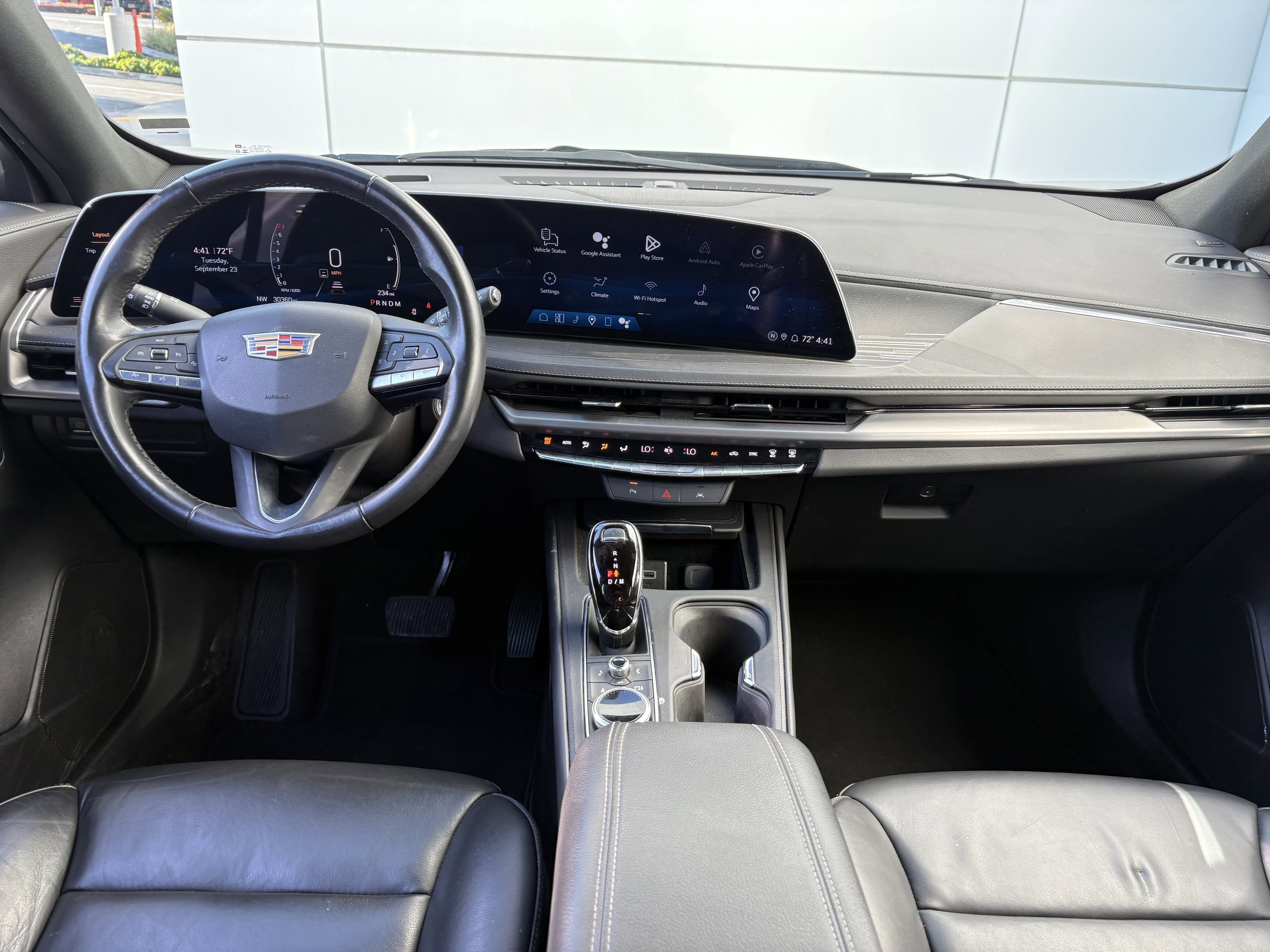 2024 Cadillac XT4 Premium Luxury