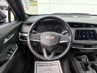 2023 Cadillac XT4 Premium Luxury