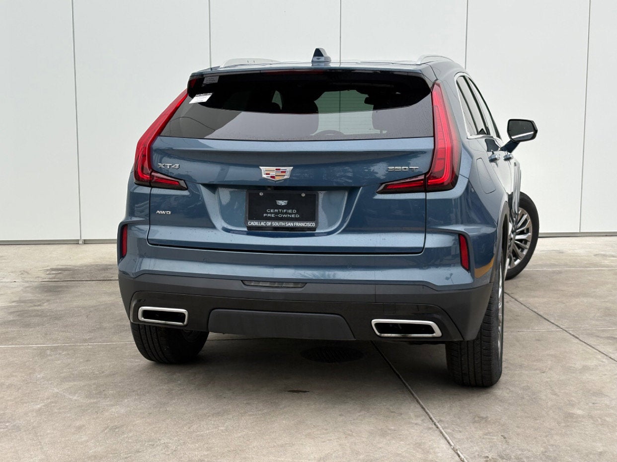 2024 Cadillac XT4 Premium Luxury