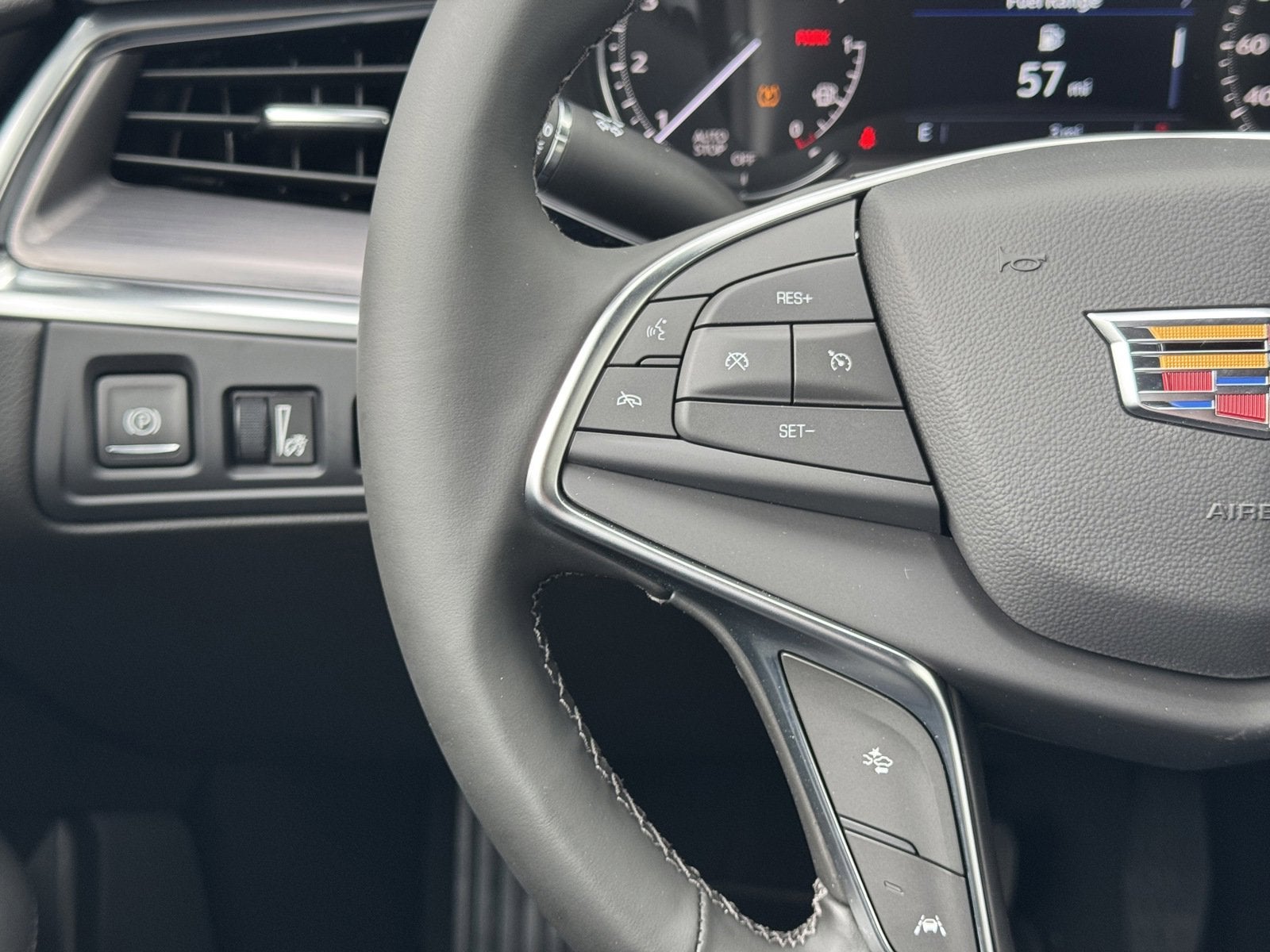 2025 Cadillac XT5 Luxury