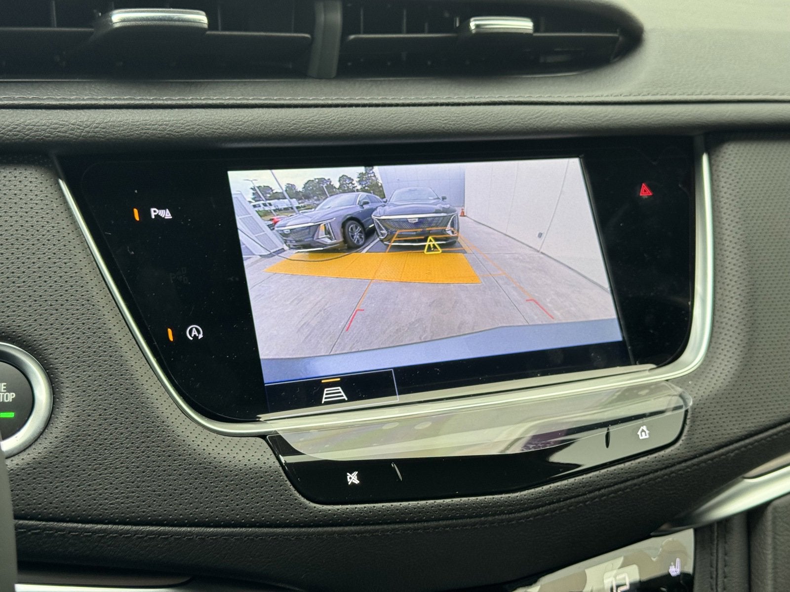 2025 Cadillac XT5 Luxury