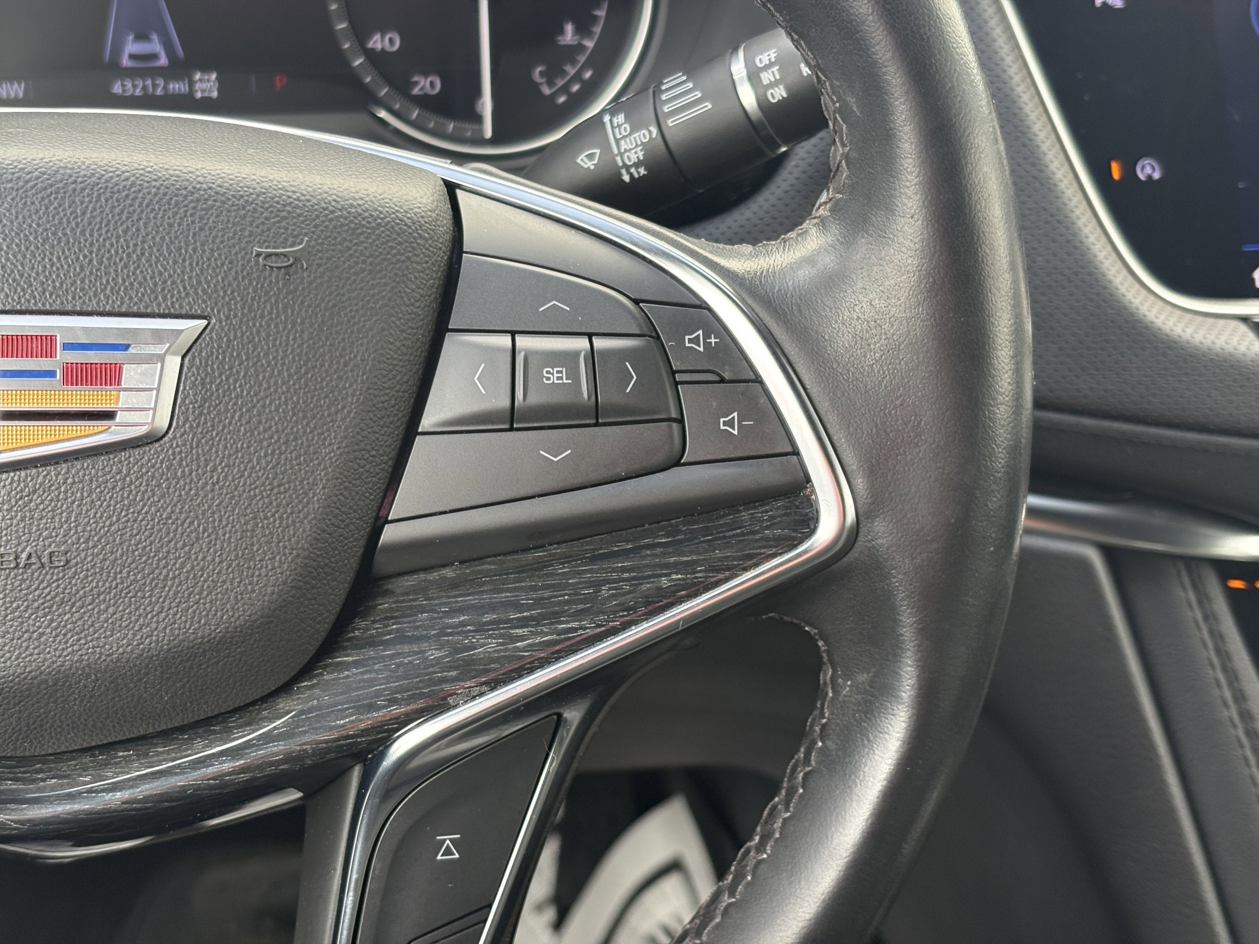 2023 Cadillac XT5 Premium Luxury