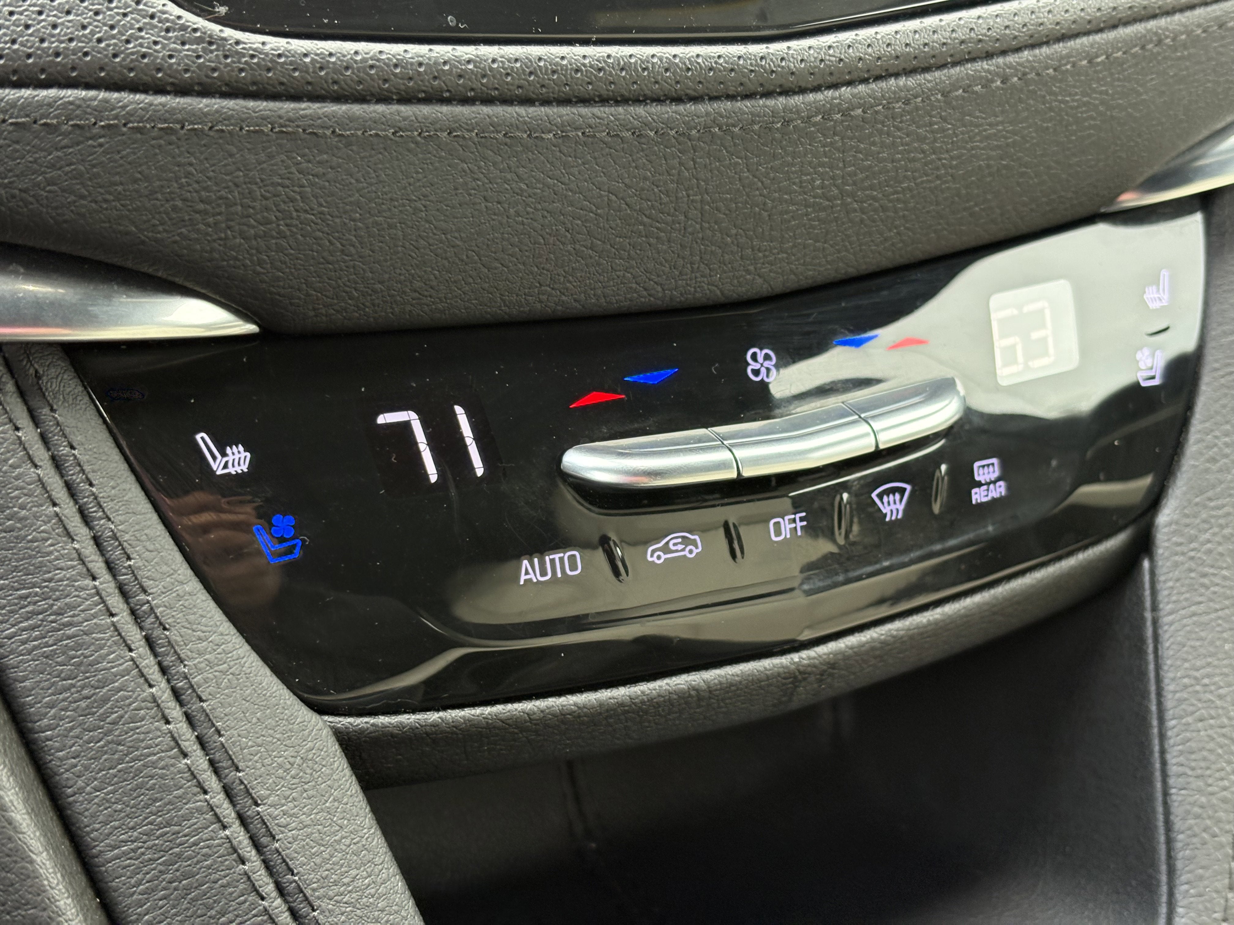 2023 Cadillac XT5 Sport