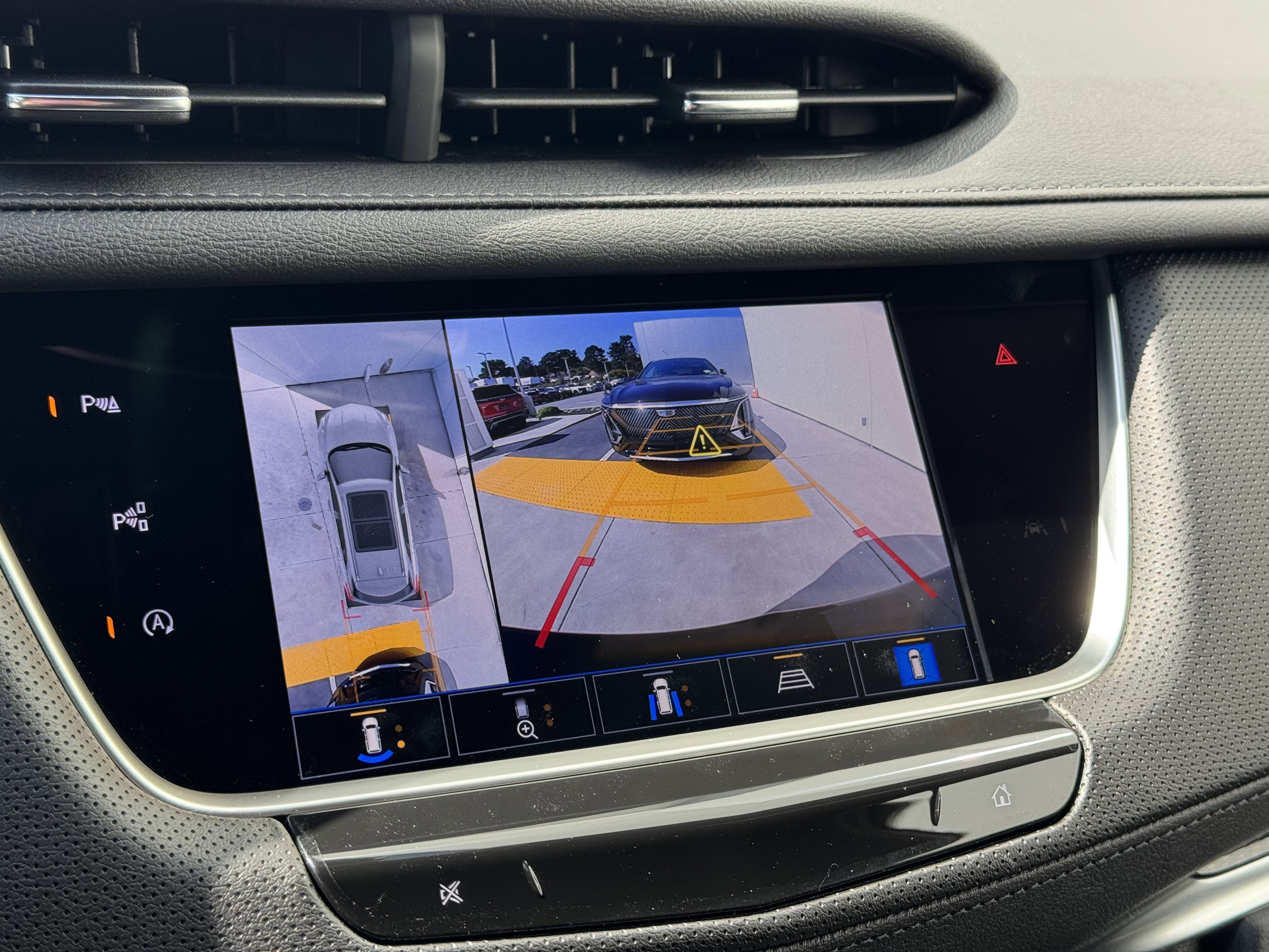 2025 Cadillac XT5 Sport