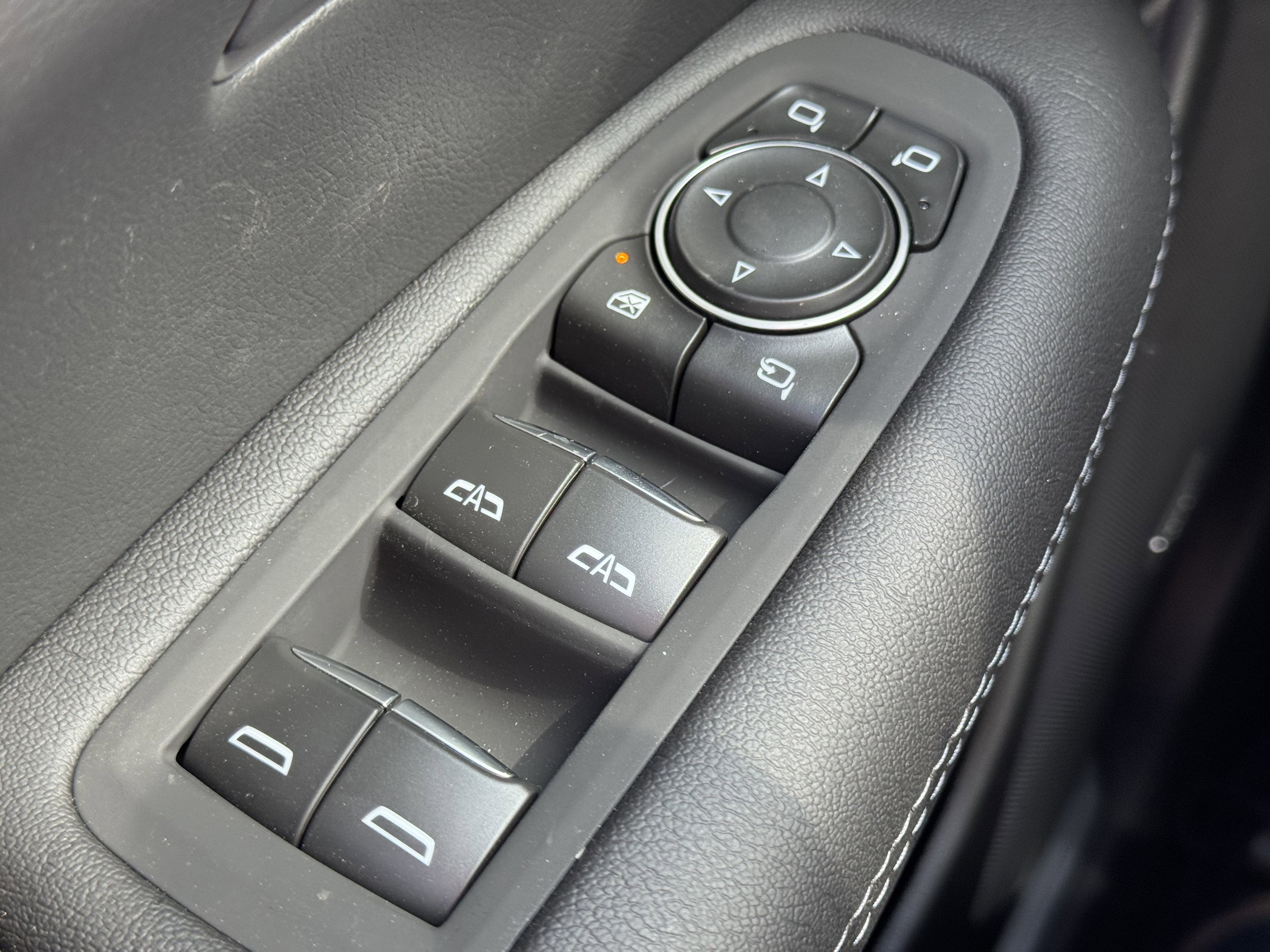 2025 Cadillac XT5 Sport