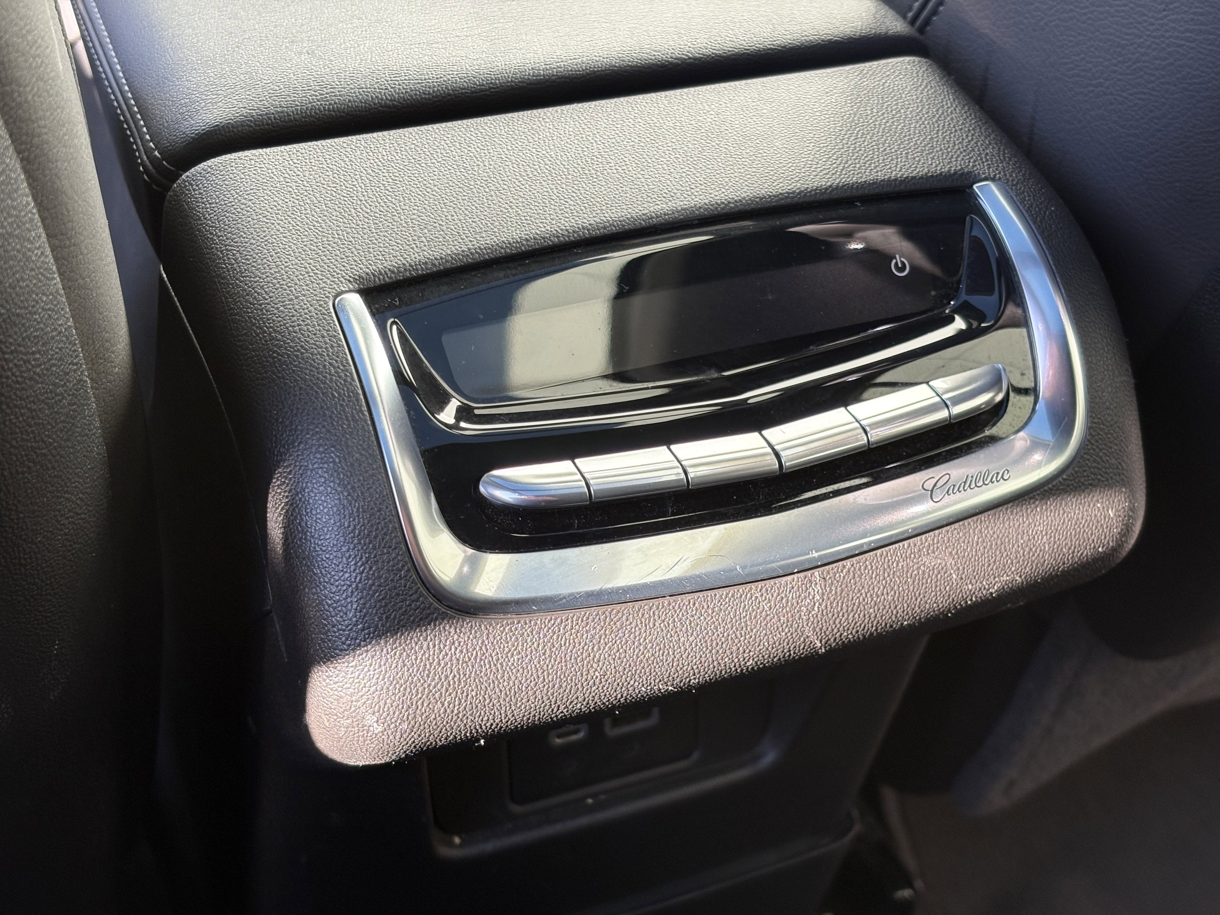 2023 Cadillac XT6 Luxury