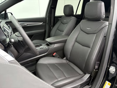2024 Cadillac XT6 Luxury