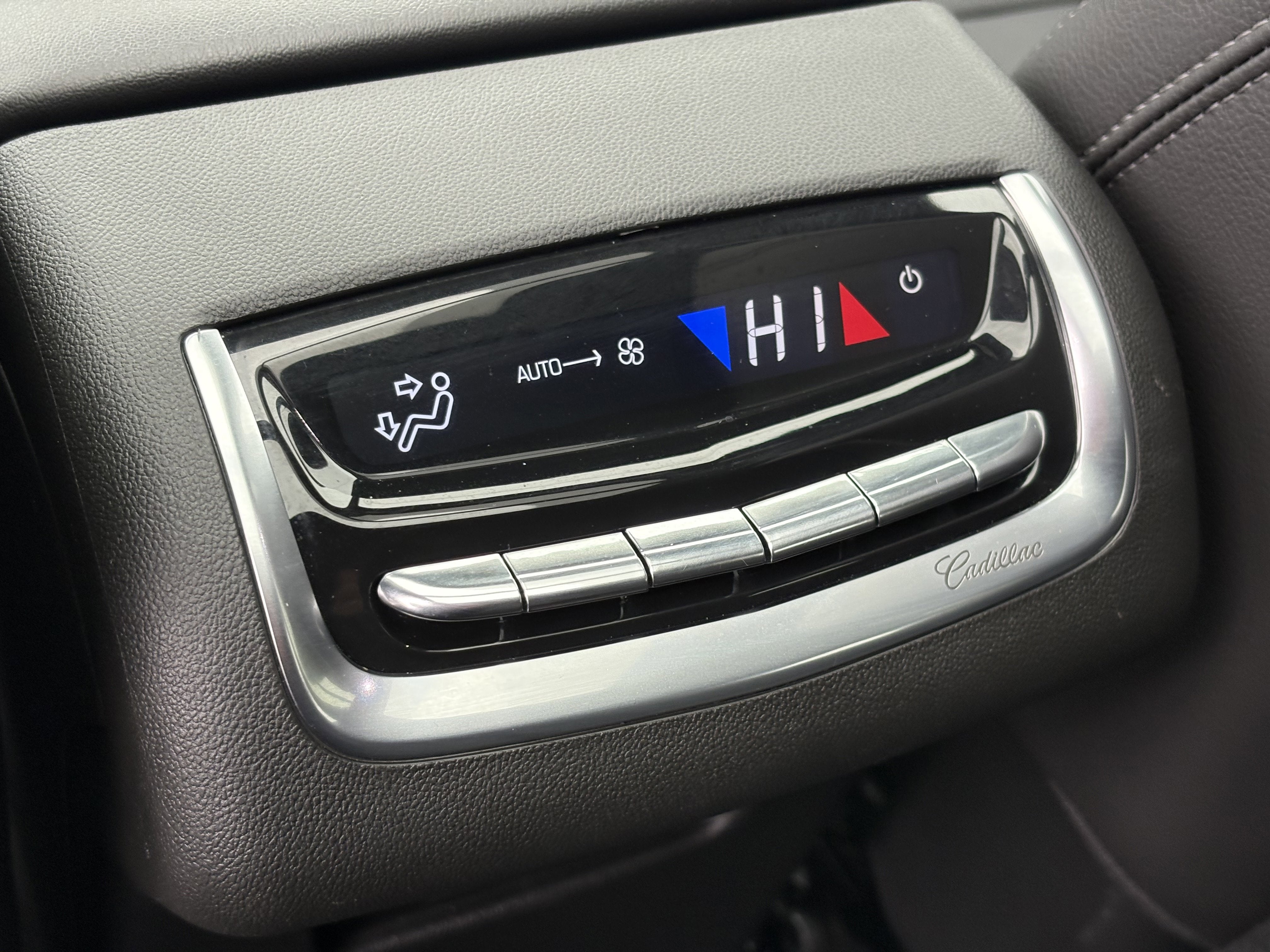 2024 Cadillac XT6 Luxury