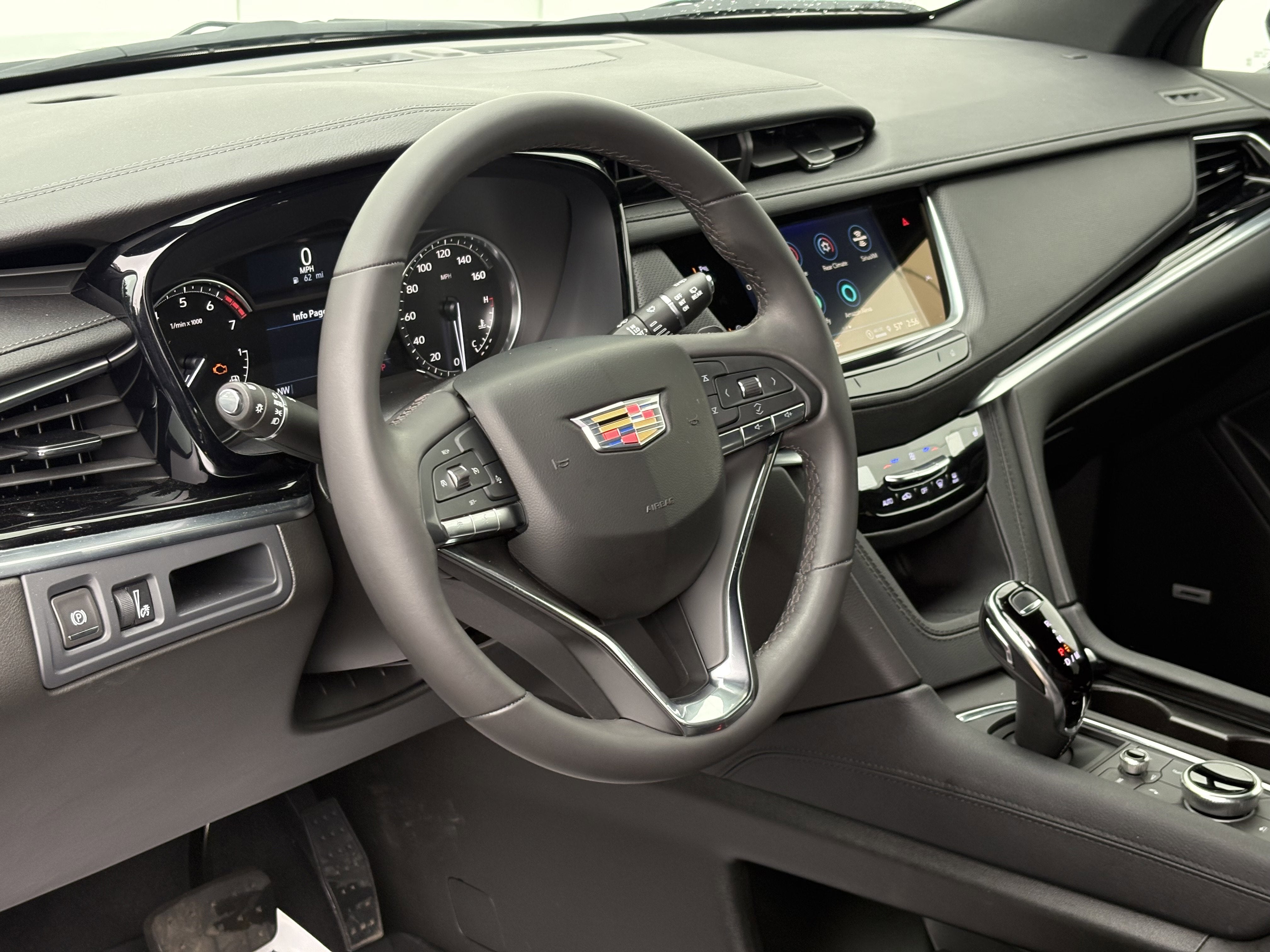 2024 Cadillac XT6 Luxury