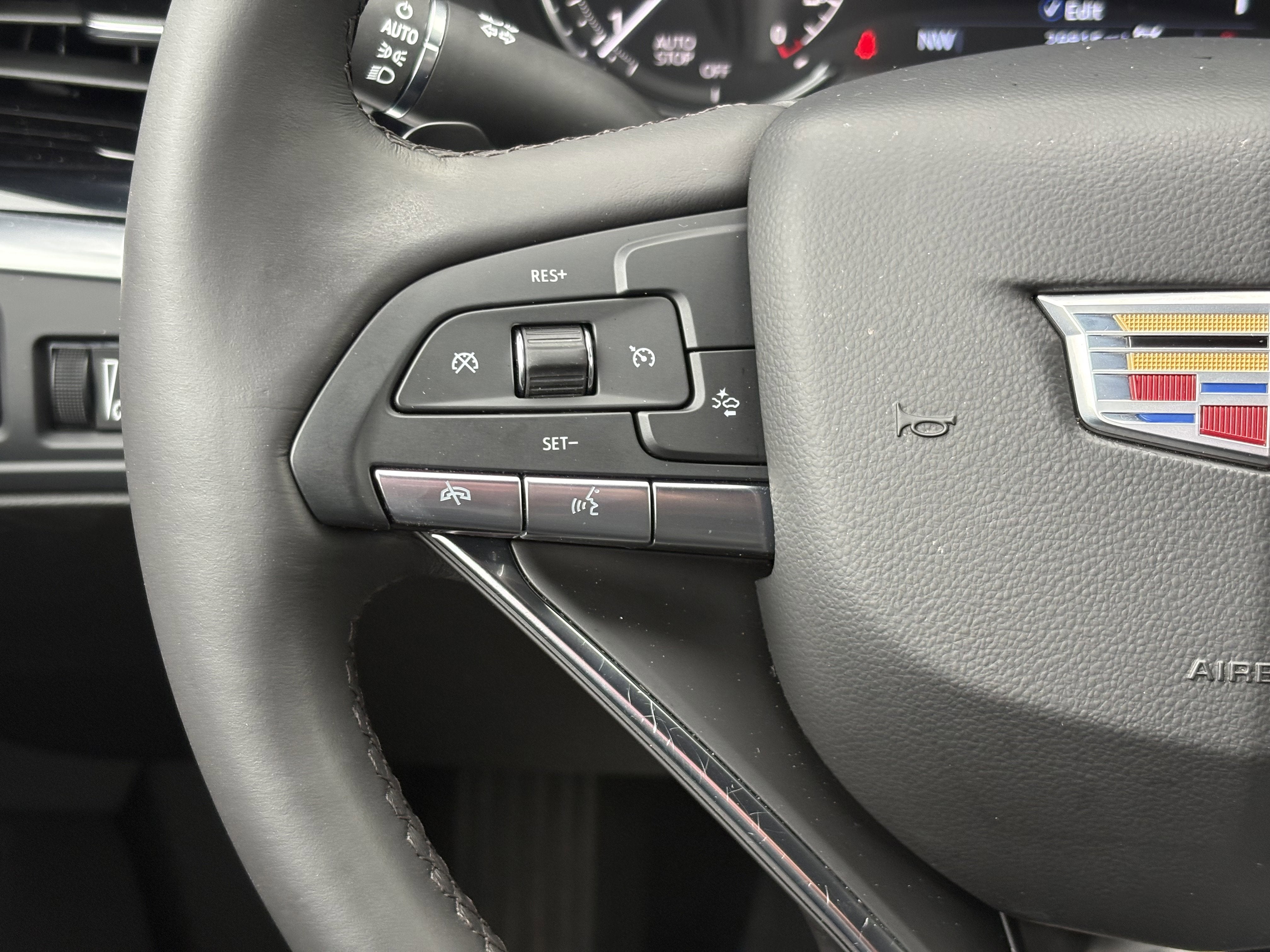 2024 Cadillac XT6 Luxury