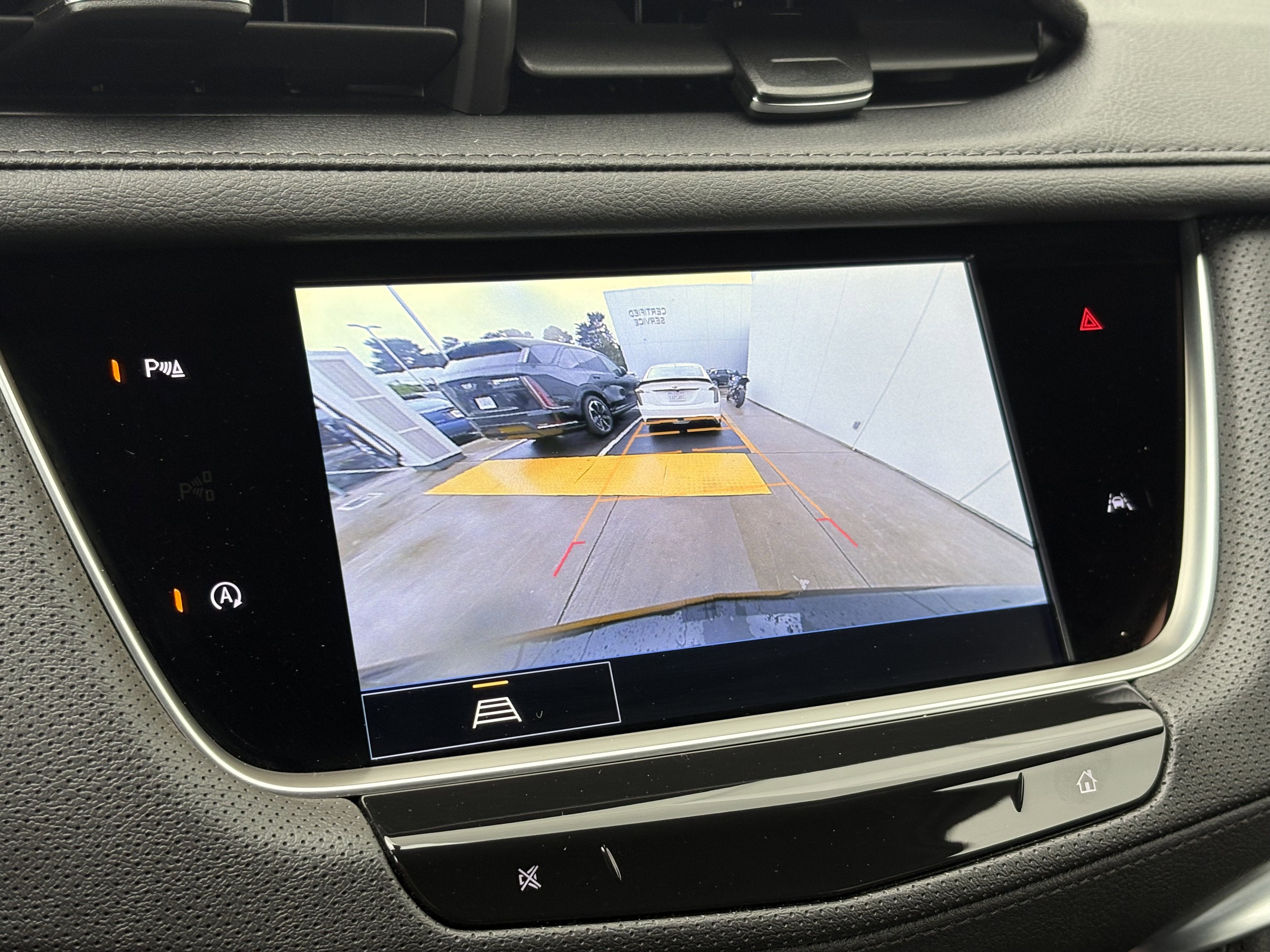 2024 Cadillac XT6 Luxury