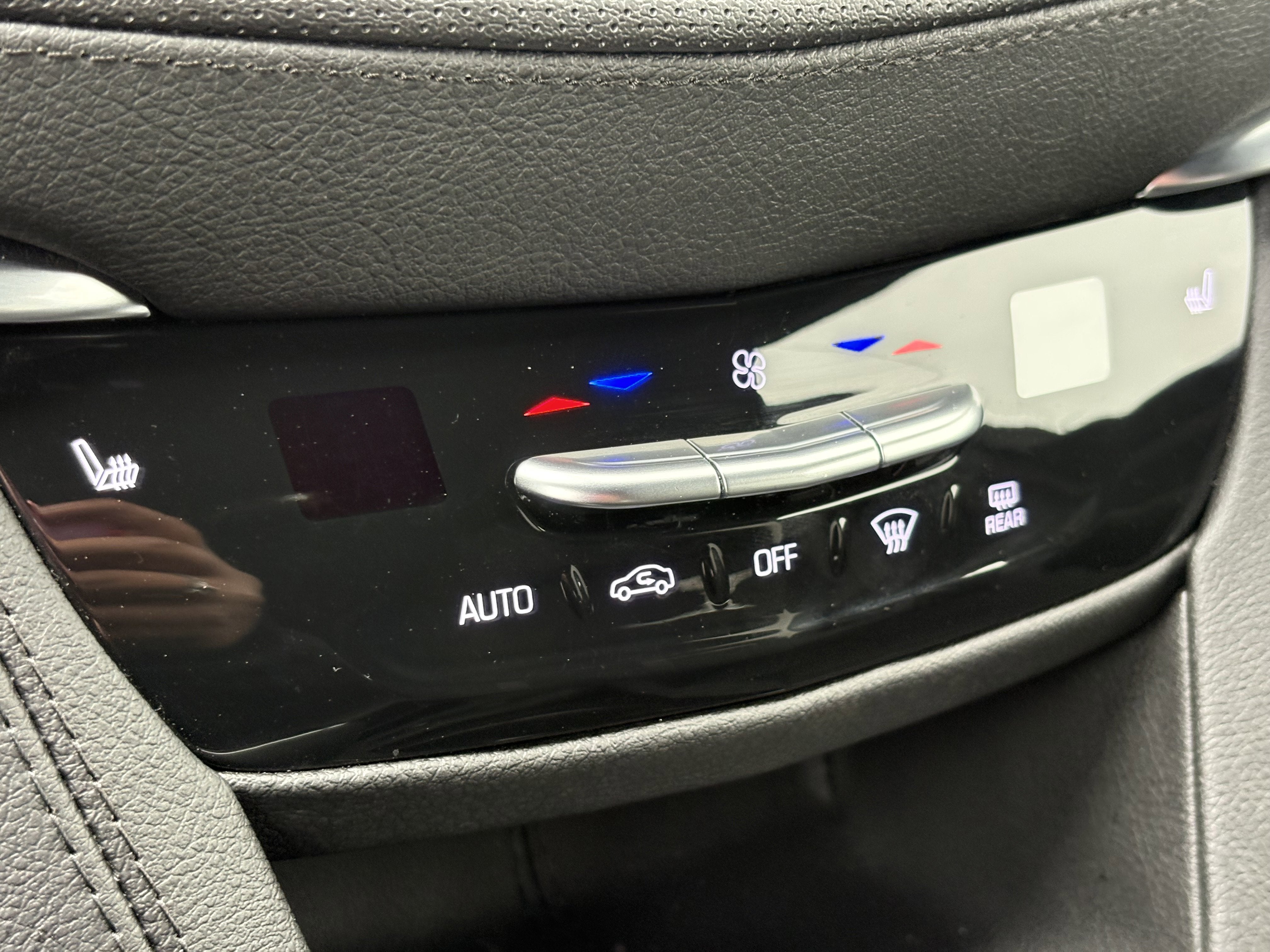 2024 Cadillac XT6 Luxury