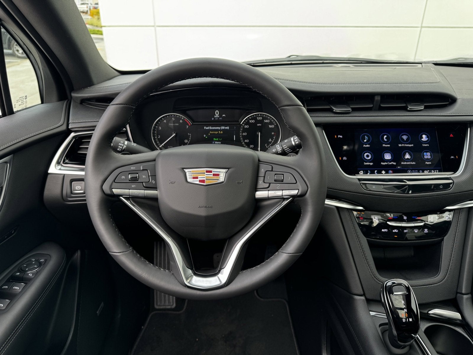 2025 Cadillac XT6 Luxury